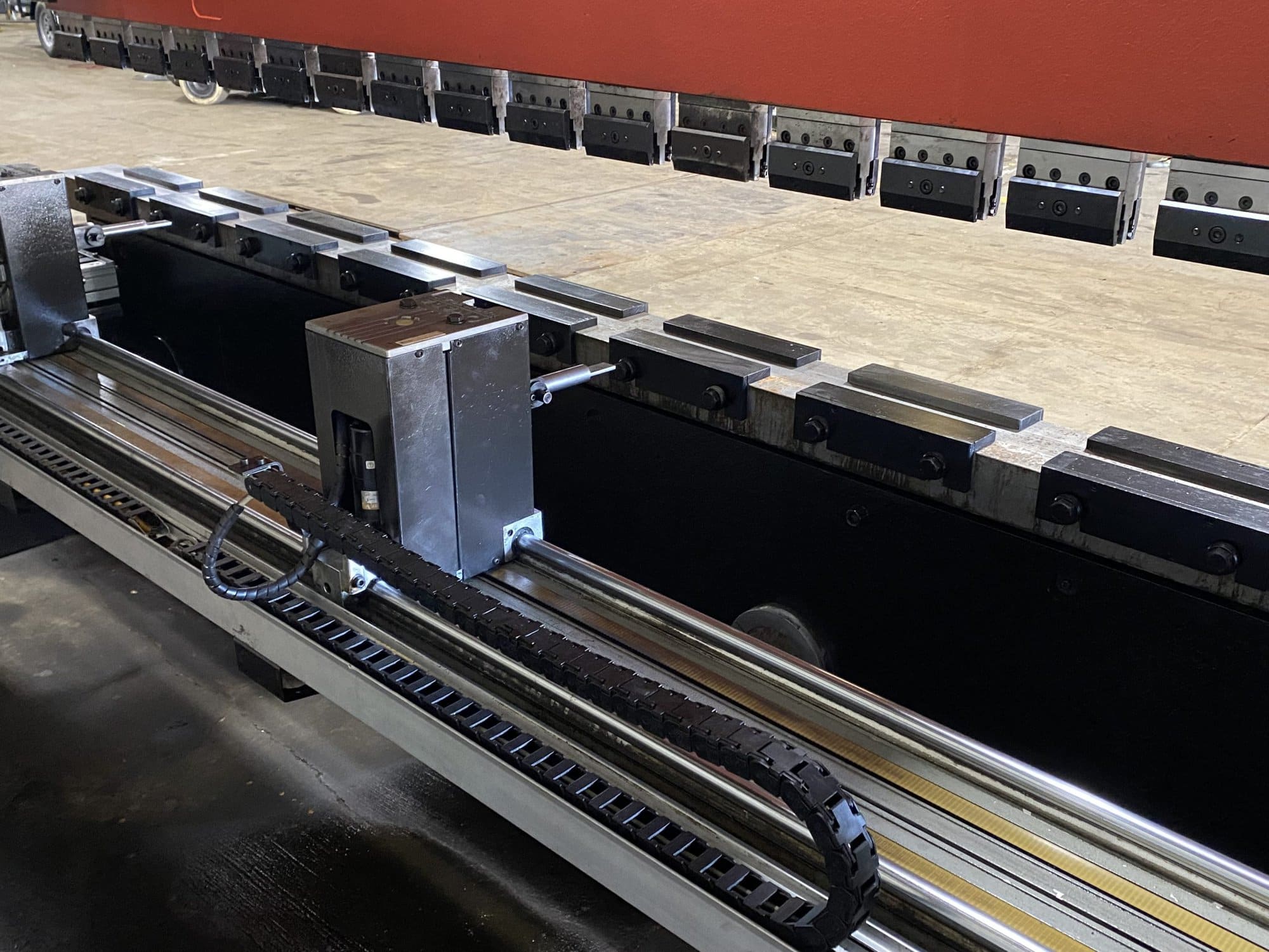 187 Ton x 13' Amada HFB 1704 CNC Press Brake, 1998 - Refurbished! - Image 4