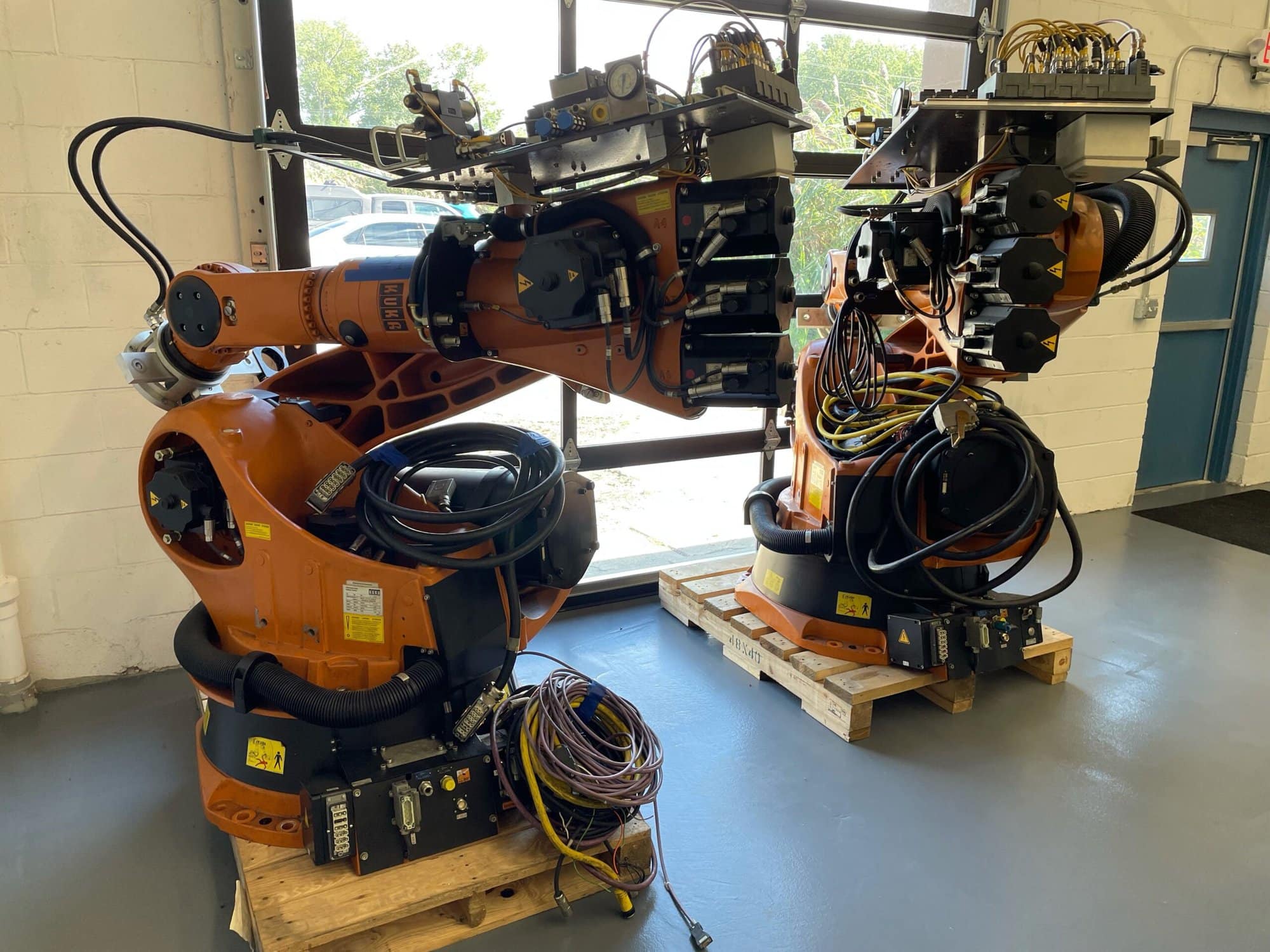 KUKA KR-150 S C2 Robot, 2004 - 6-Axis, Including Control Panel, 2 Available