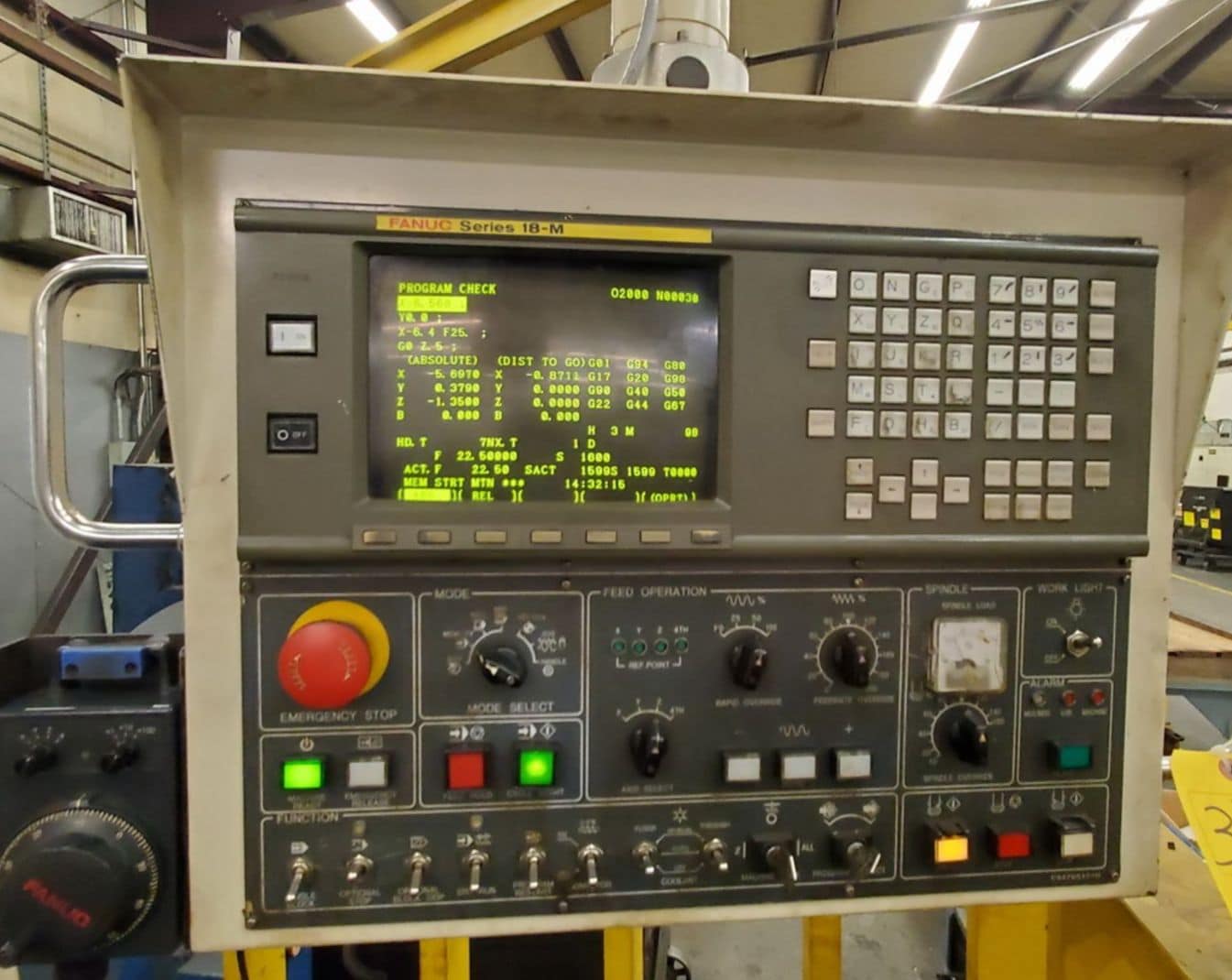Daewoo DMV 650 VMC, 1997 - 4th Axis Rotary Table - Image 3