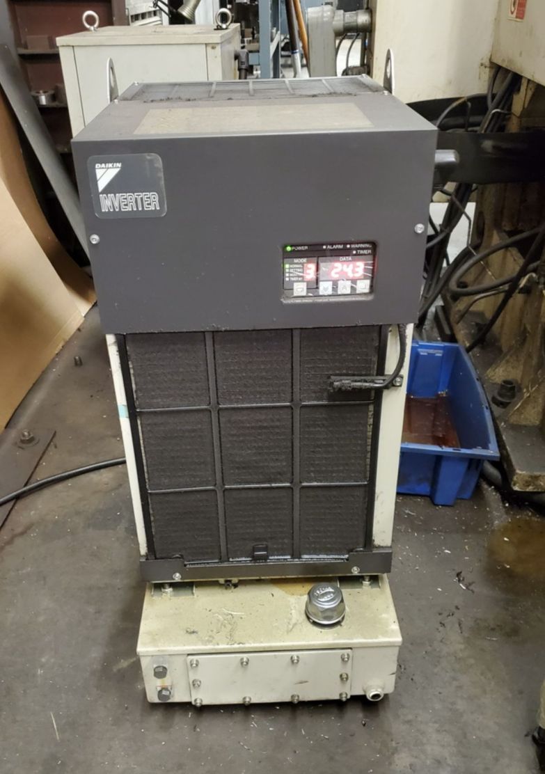 Daewoo DMV 650 VMC, 1997 - 4th Axis Rotary Table - Image 7
