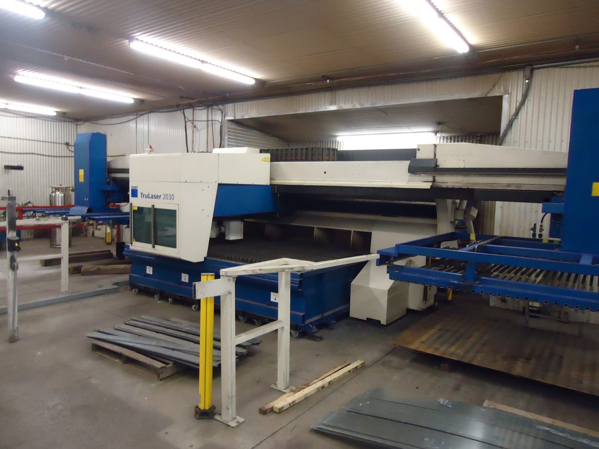 2000 Watt Trumpf 2030 CO2 Laser, 2007- 5' X 10', Load/Unload System - Image 3
