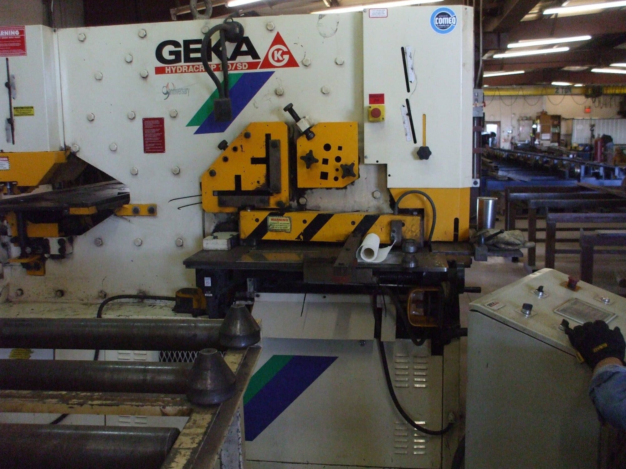 121 Ton Geka Hydracrop110SD Ironworker, 2010 - NC Punching Station, With Auto Shearing - Image 9