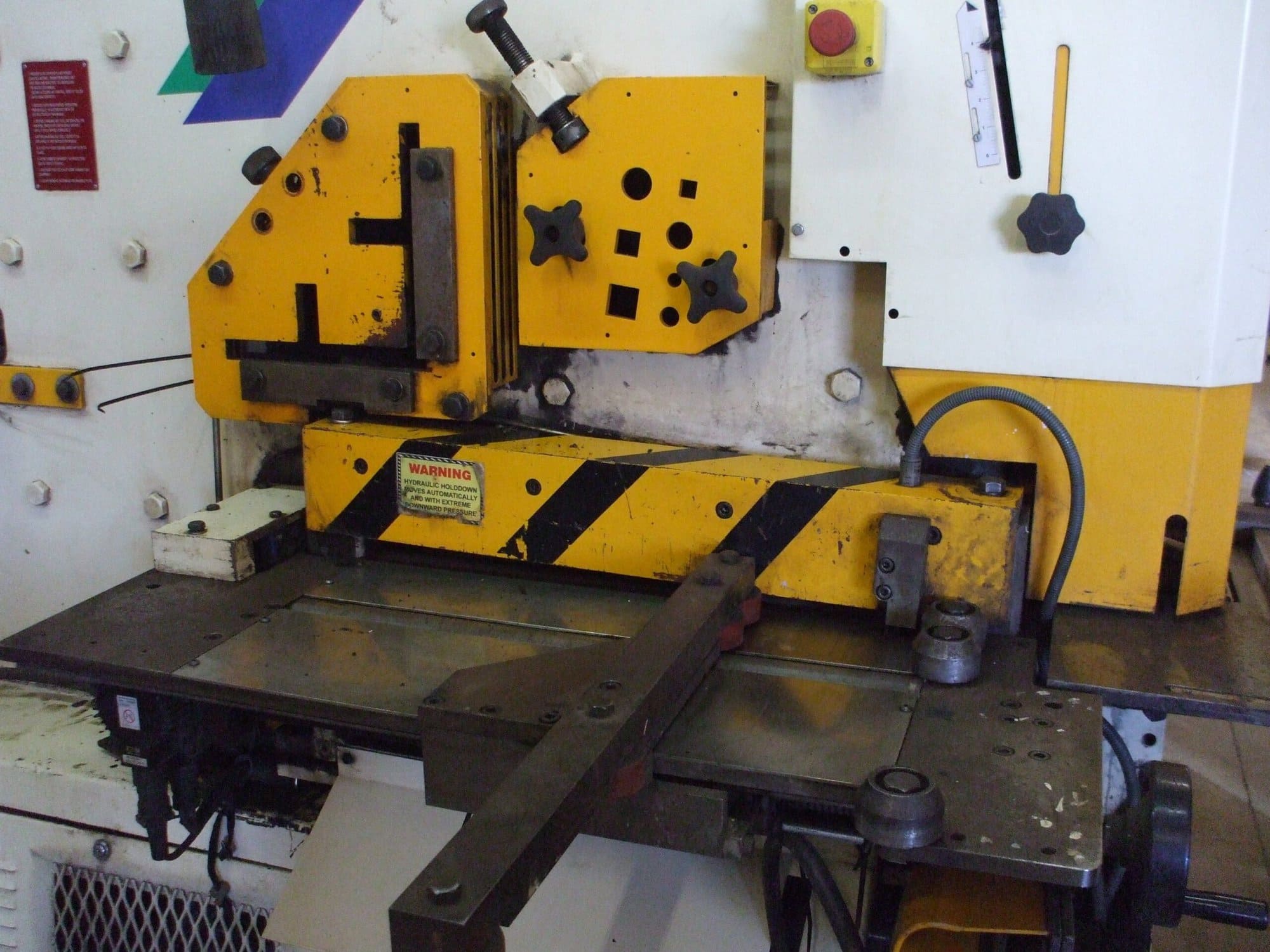 121 Ton Geka Hydracrop110SD Ironworker, 2010 - NC Punching Station, With Auto Shearing - Image 10