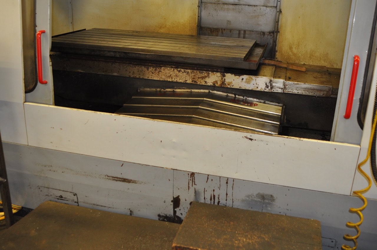 Haas VF-8 VMC, 1999- Chip Auger, Rigid Tapping, Programable Coolant Nozzle - Image 11