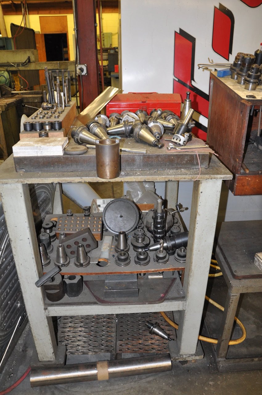 Haas VF-8 VMC, 1999- Chip Auger, Rigid Tapping, Programable Coolant Nozzle - Image 17