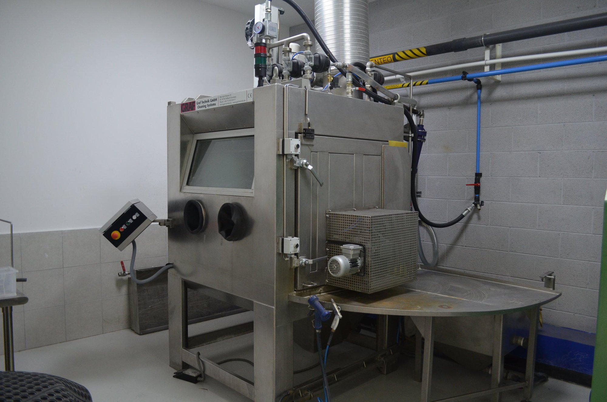 Graf-Technik Economy Automatic Satellites Wet Blast Machine, 2015 - Image 3