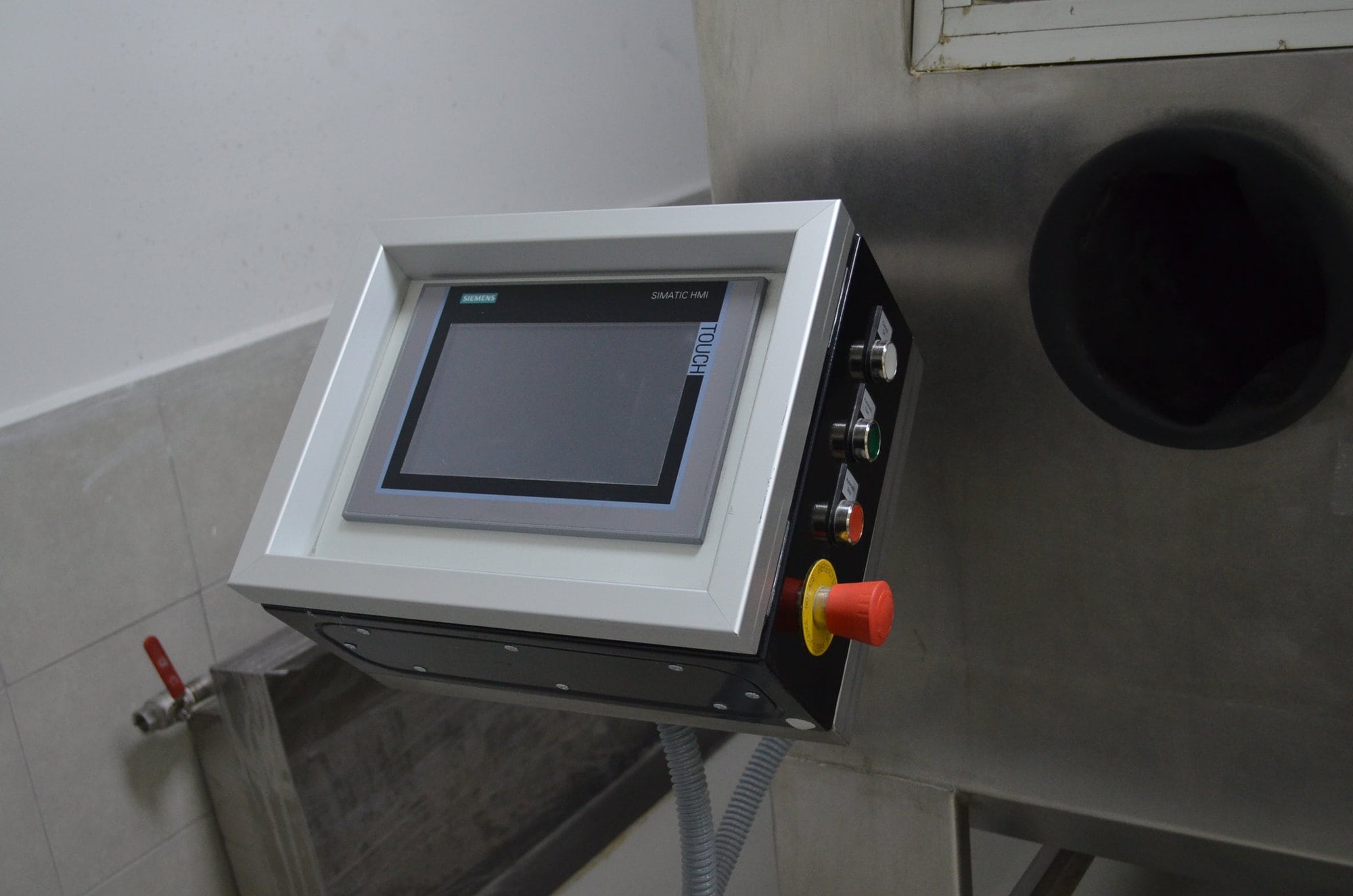 Graf-Technik Economy Automatic Satellites Wet Blast Machine, 2015 - Image 5