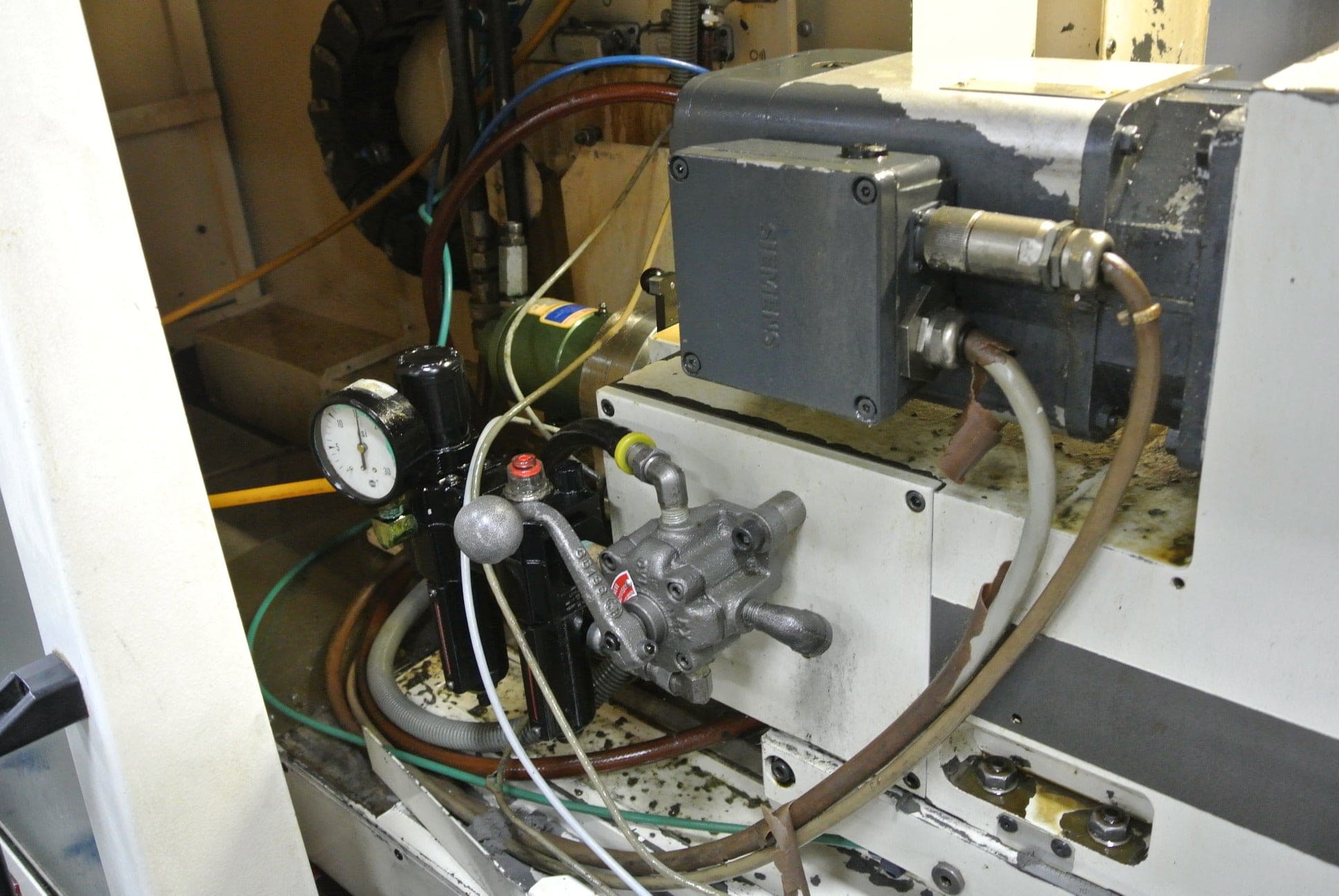 Studer S-40-4 CNC Grinder, 1991 - Image 11