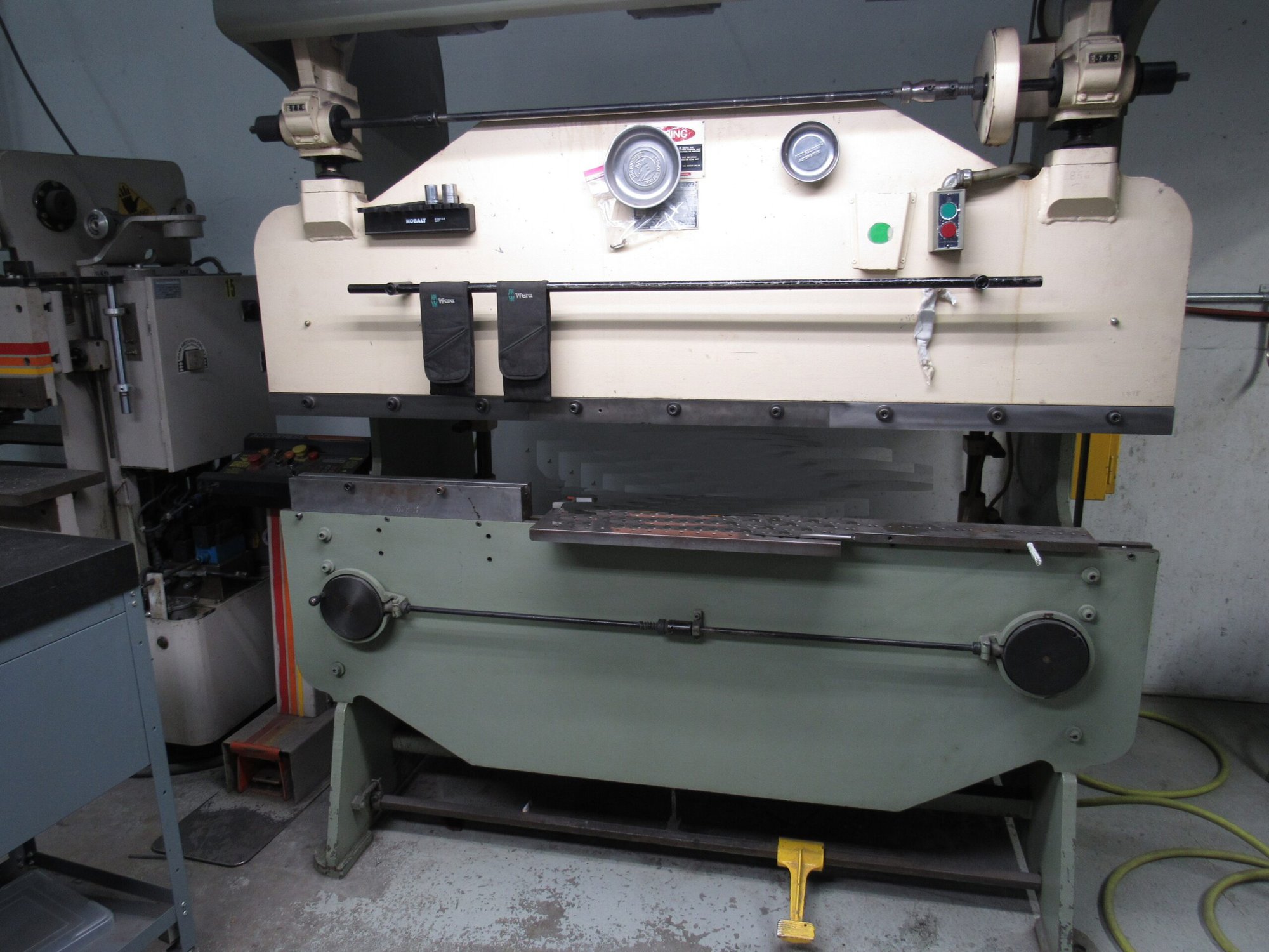 35 Ton x 6' DiAcro 14-72 Press Brake, 1974