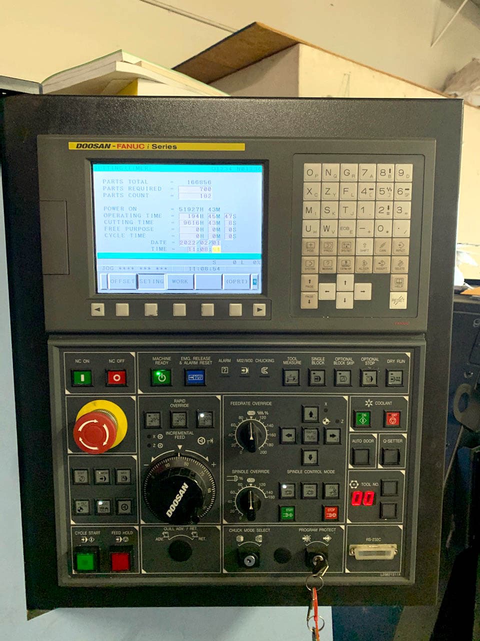Doosan Lynx 220G High Speed CNC Gang Lathe, 2008 - Parts Catcher, Chip Conveyor, Tooling, LNS Bar Feeder - Image 5