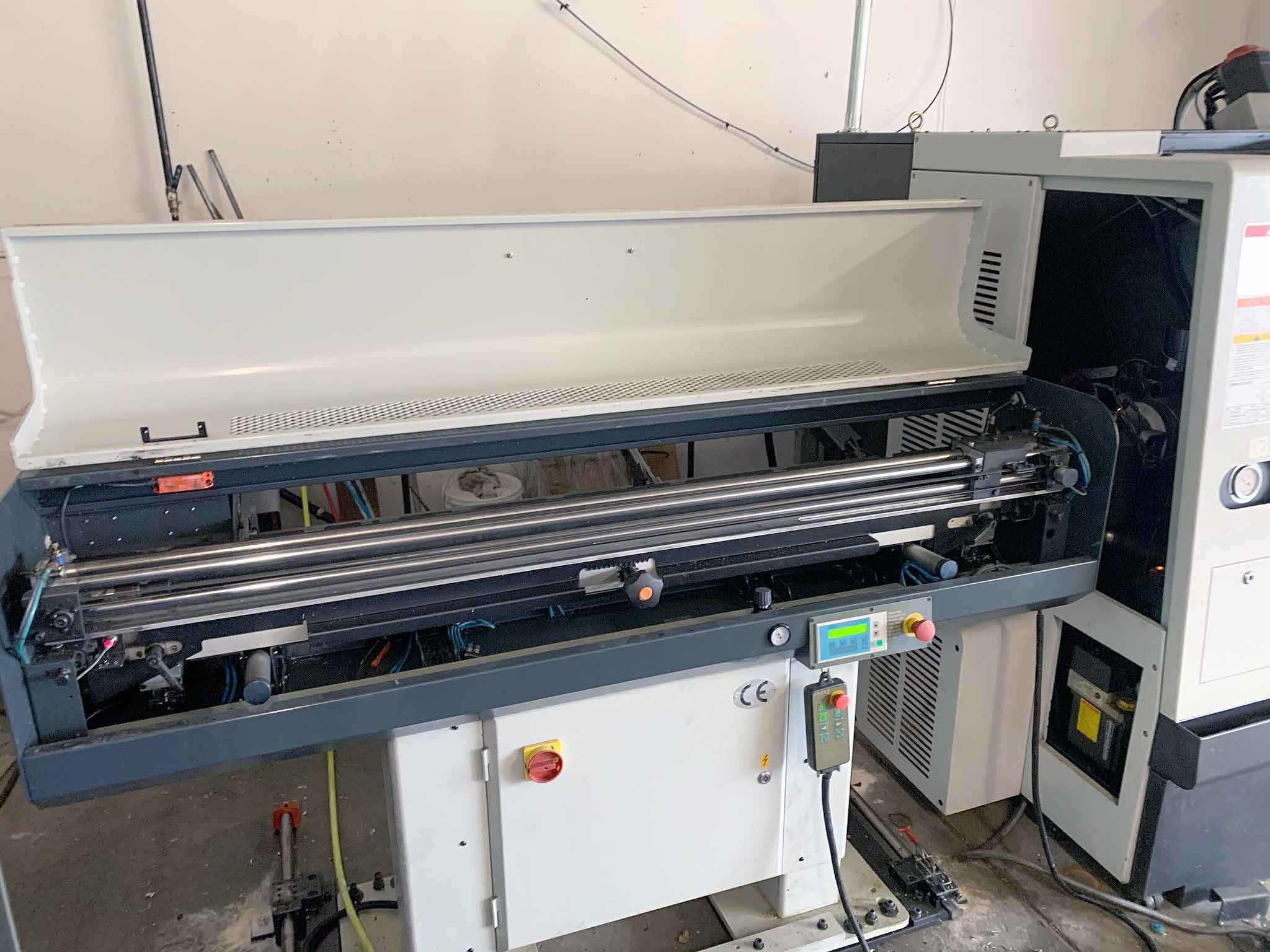 Doosan Lynx 220G High Speed CNC Gang Lathe, 2008 - Parts Catcher, Chip Conveyor, Tooling, LNS Bar Feeder - Image 4