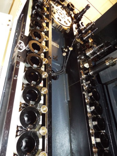 Doosan HC-400 HMC, 2008 - Thru Spindle Coolant, (2) Tombstones, Fanuc 21i-MB Control - Image 16