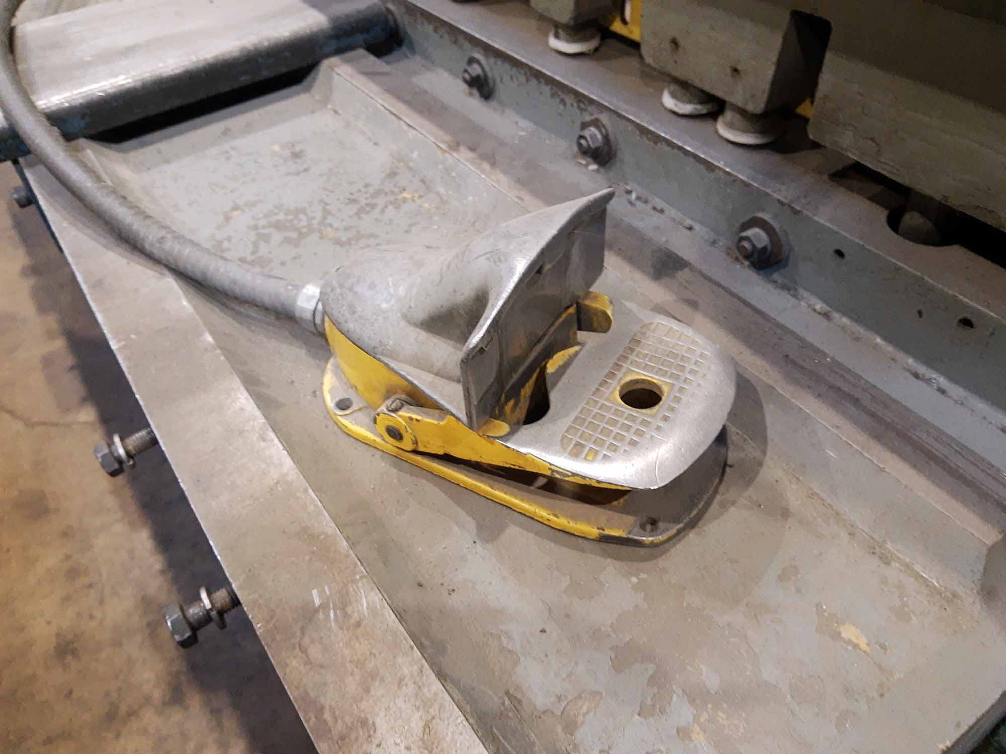 3/16" x 8' Edwards 5/2500 MK5 Mechanical Shear- Back Gauge, Squaring Arm - Image 9