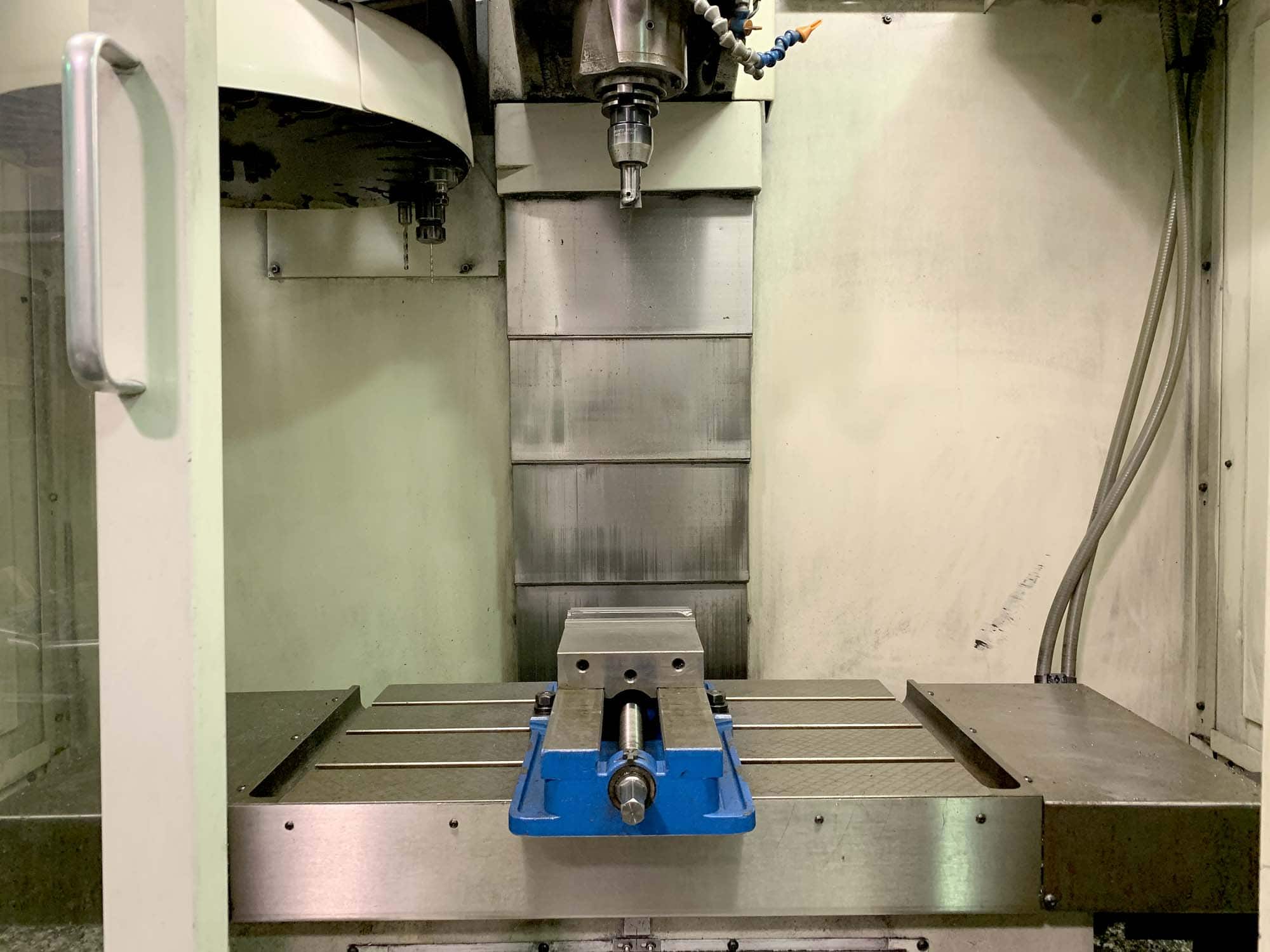 Fadal 2016L VMC, 2002- Extended 28" Z, 15k Spindle, 32MP Control - Image 3