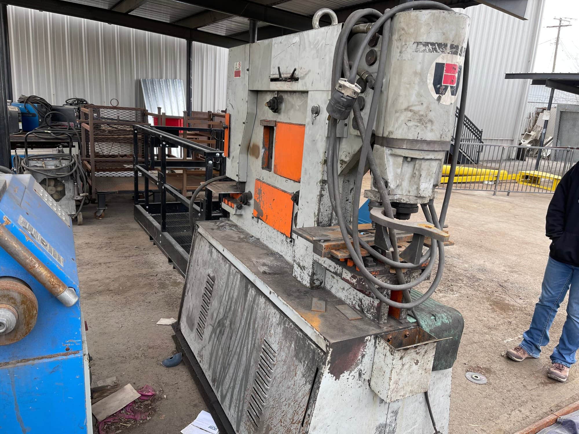 66 Ton Brobo Ironworker, Dual Cylinder - Image 3