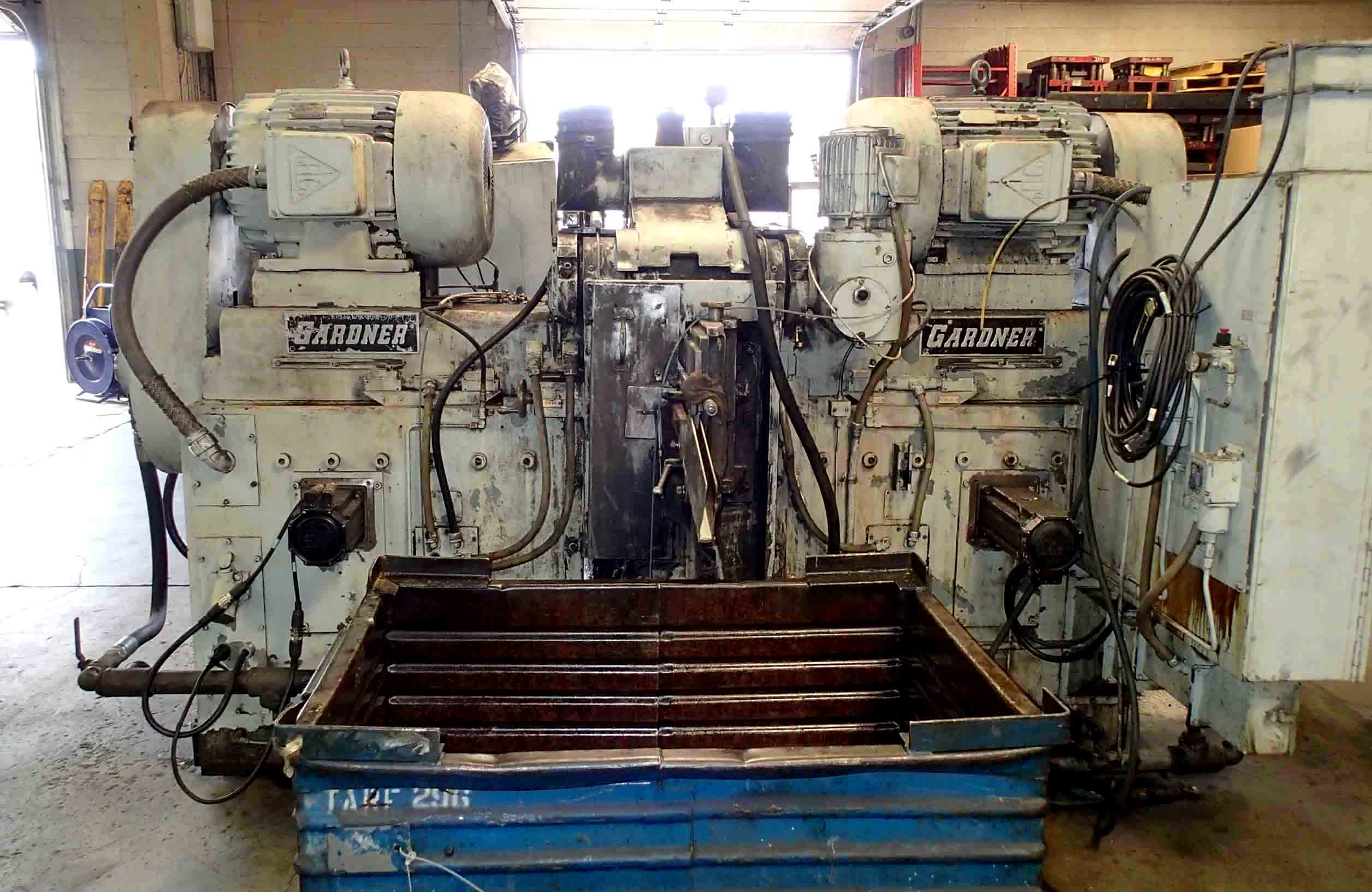 Gardner SDG5-30 Horizontal Double-Disc Grinder, 1986- Mag Loader