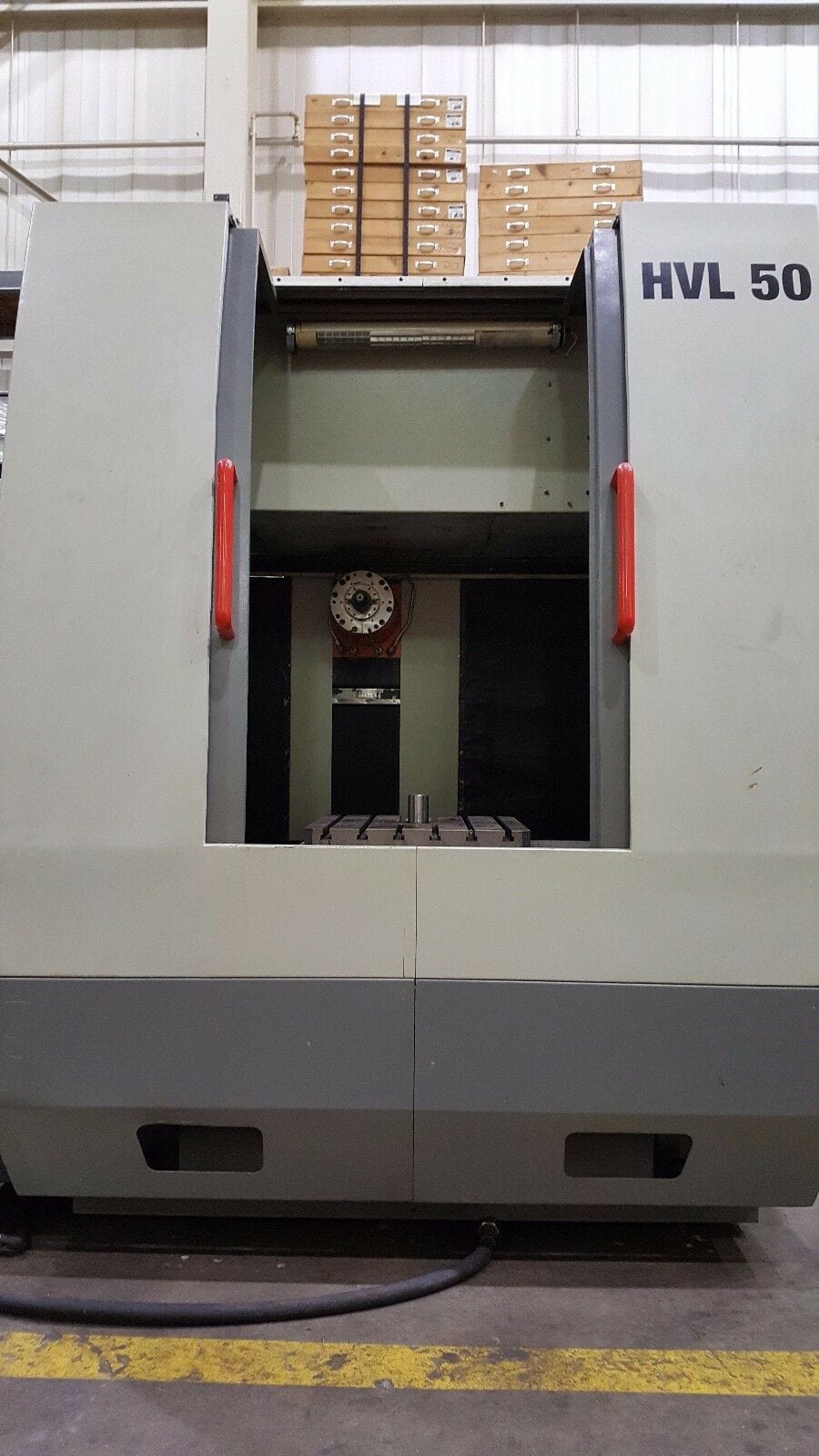 DMTG HVL-50 400mm HMC 2003- Excellent Condition, 4th Axis, BT40, Fanuc Control - Image 3