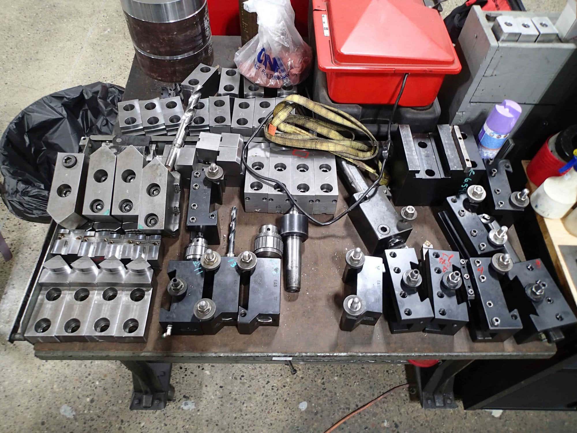 Haas TL-3B CNC Lathe, 2014 - (2) 25" Chucks, Rear Chuck, Coolant Thru Tool Post, Tailstock, Steady Rest - Image 11