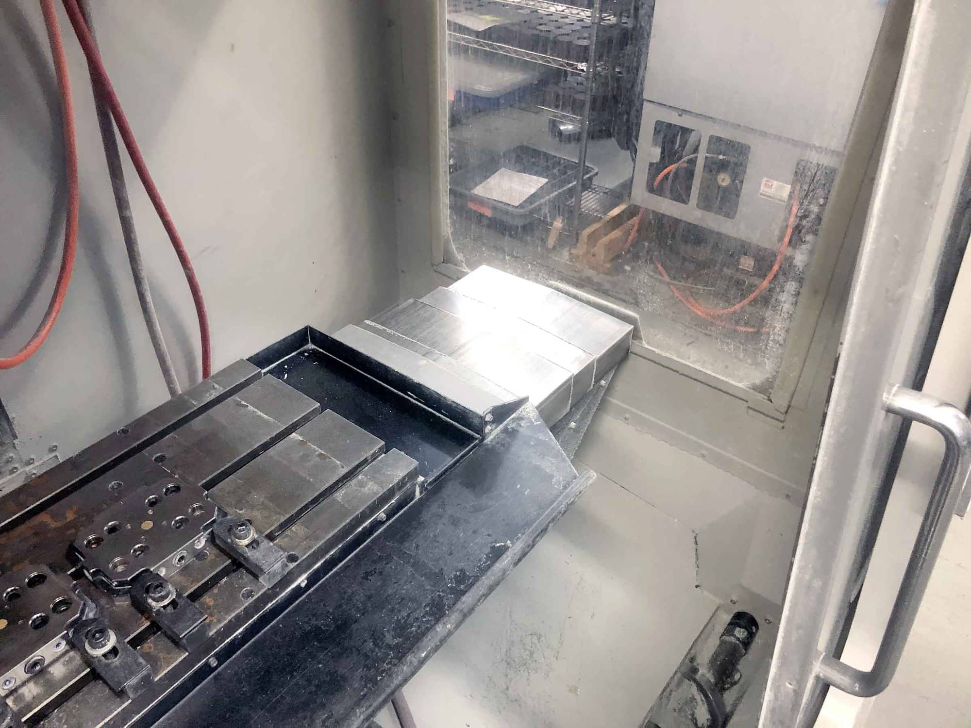 Haas VF-2 Vertical Machining Center, 2005 - Side Mount 24 ATC, Auger - Image 6