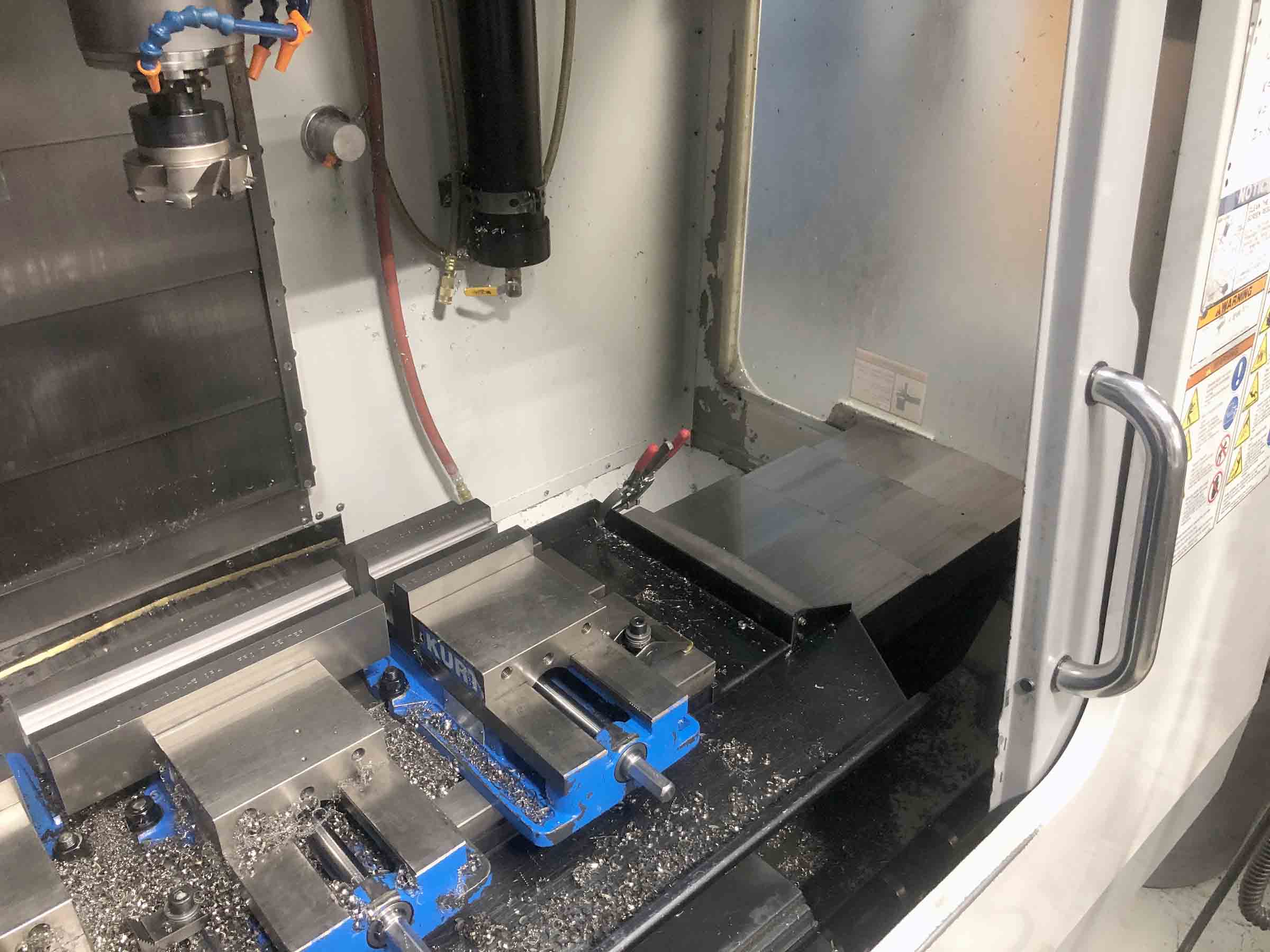 Haas VF-2 Vertical Machining Center, 2006- Side Mount 24 ATC, Auger - Image 6