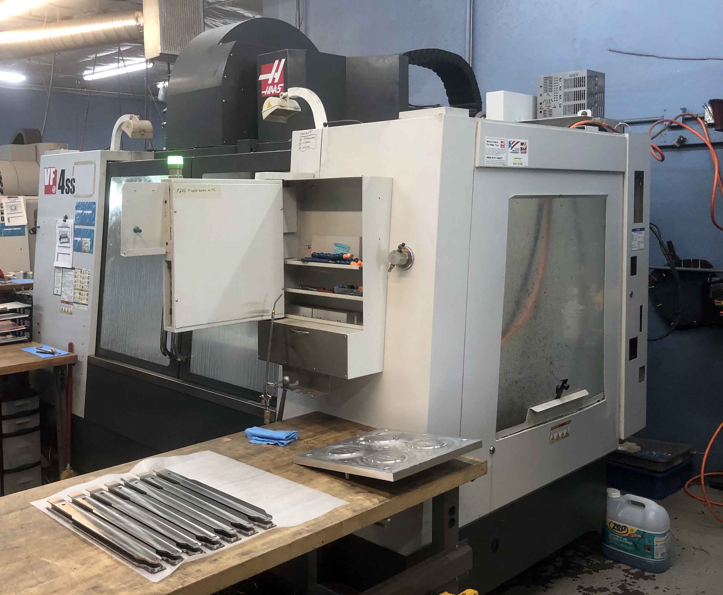 Haas VF-4SS Vertical Machining Center, 2010- Side Mount 40 ATC, TSC - Image 3