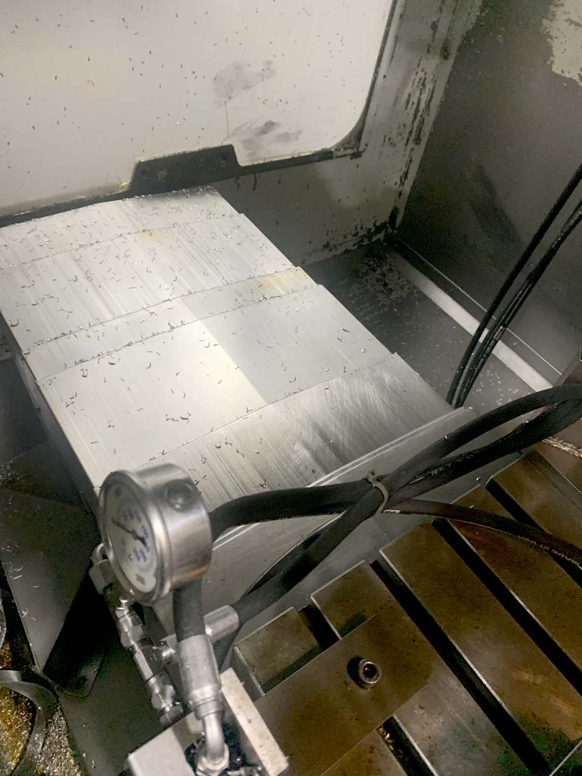 Haas VF-4 Vertical Machining Center, 1998- TSC, 32 Tool ATC, 10k Spindle - Image 12