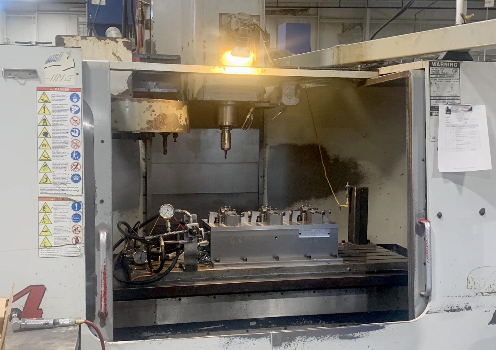 Haas VF-4 Vertical Machining Center, 1999- TSC, 10k Spindle, Auger - Image 2
