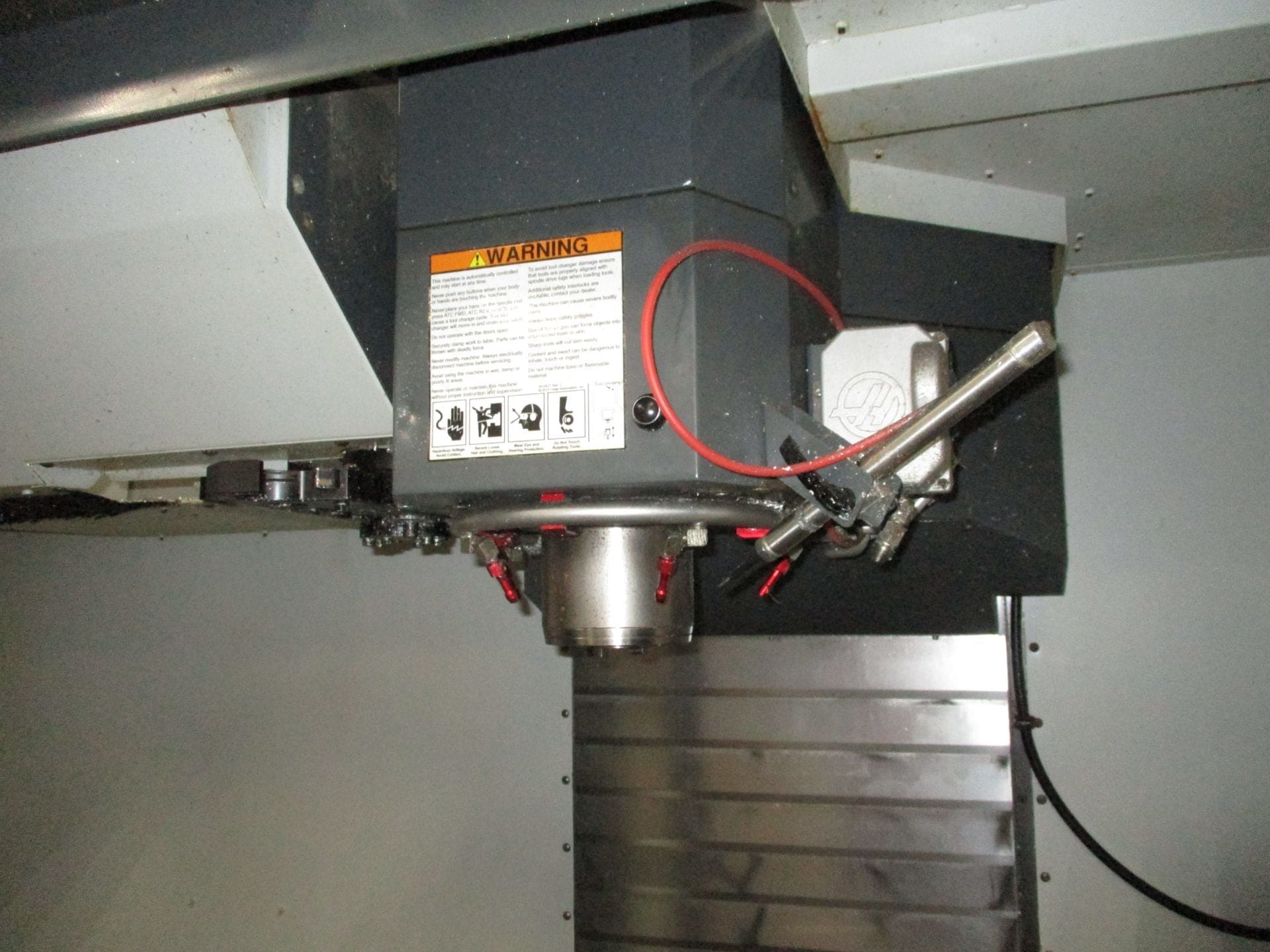 Haas VF-5 VMC, 2015- 15k RPM, WIPS, Low Hours - Image 9