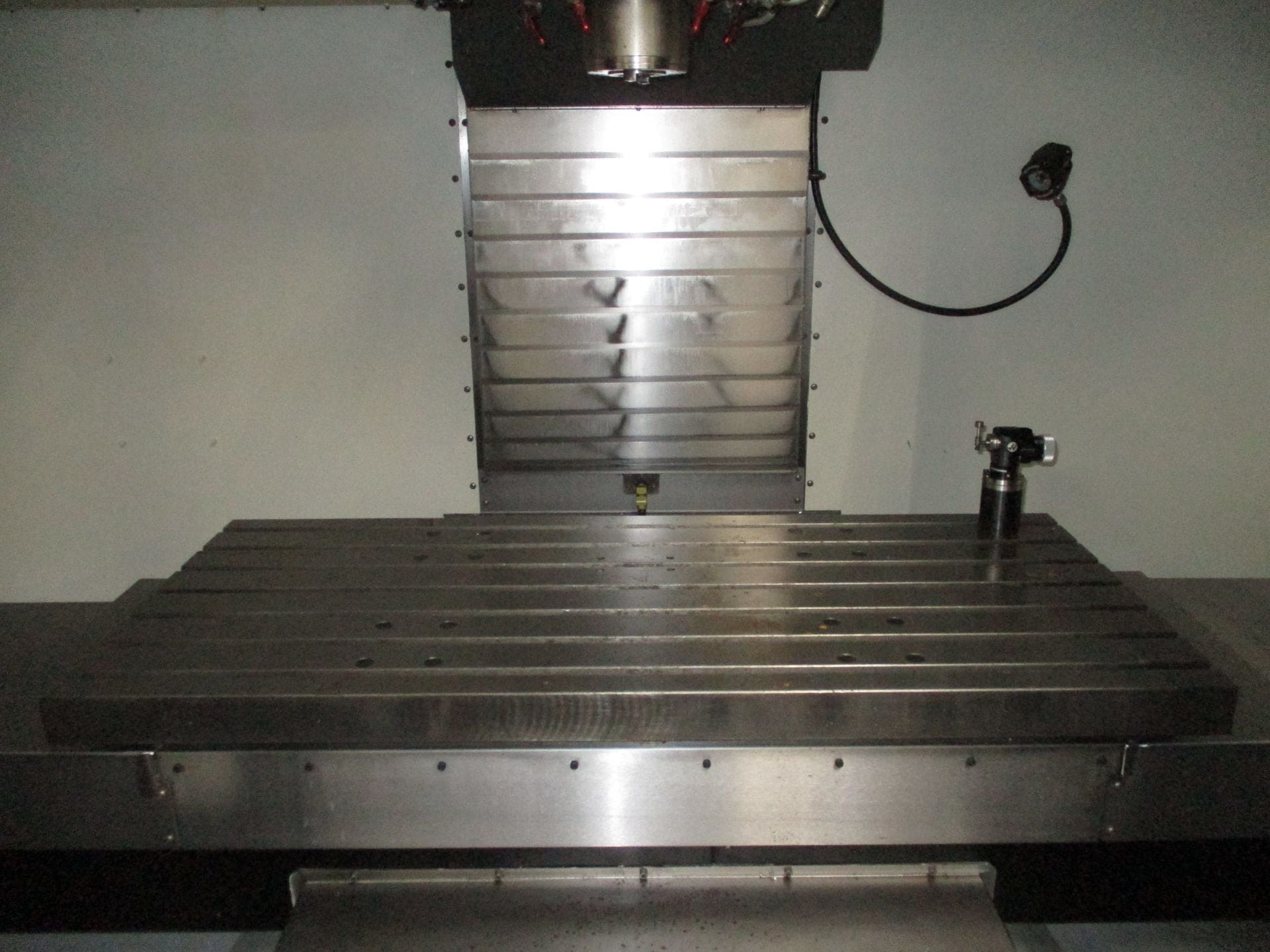 Haas VF-5 VMC, 2015- 15k RPM, WIPS, Low Hours - Image 8