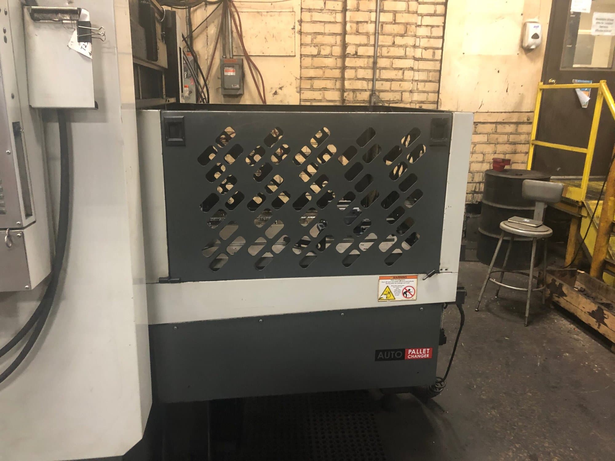 Haas VF3 APC VMC, 2011 - Pallet Changer, 4th Axis Rotary Table - Image 7