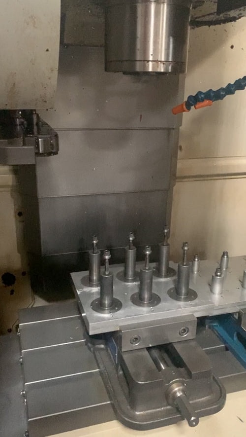 Hurco VM1 Vertical Machining Center, 2004 - 15 HP, Video - Image 3