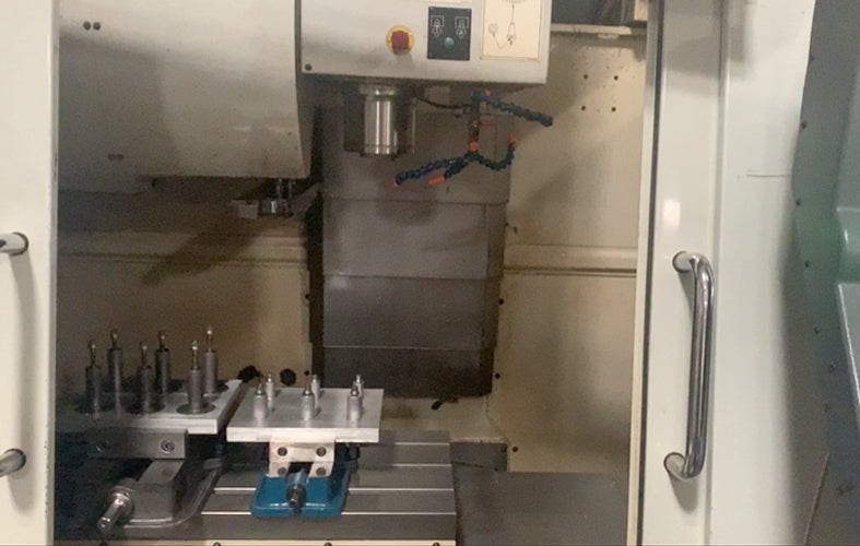 Hurco VM1 Vertical Machining Center, 2004 - 15 HP, Video - Image 4