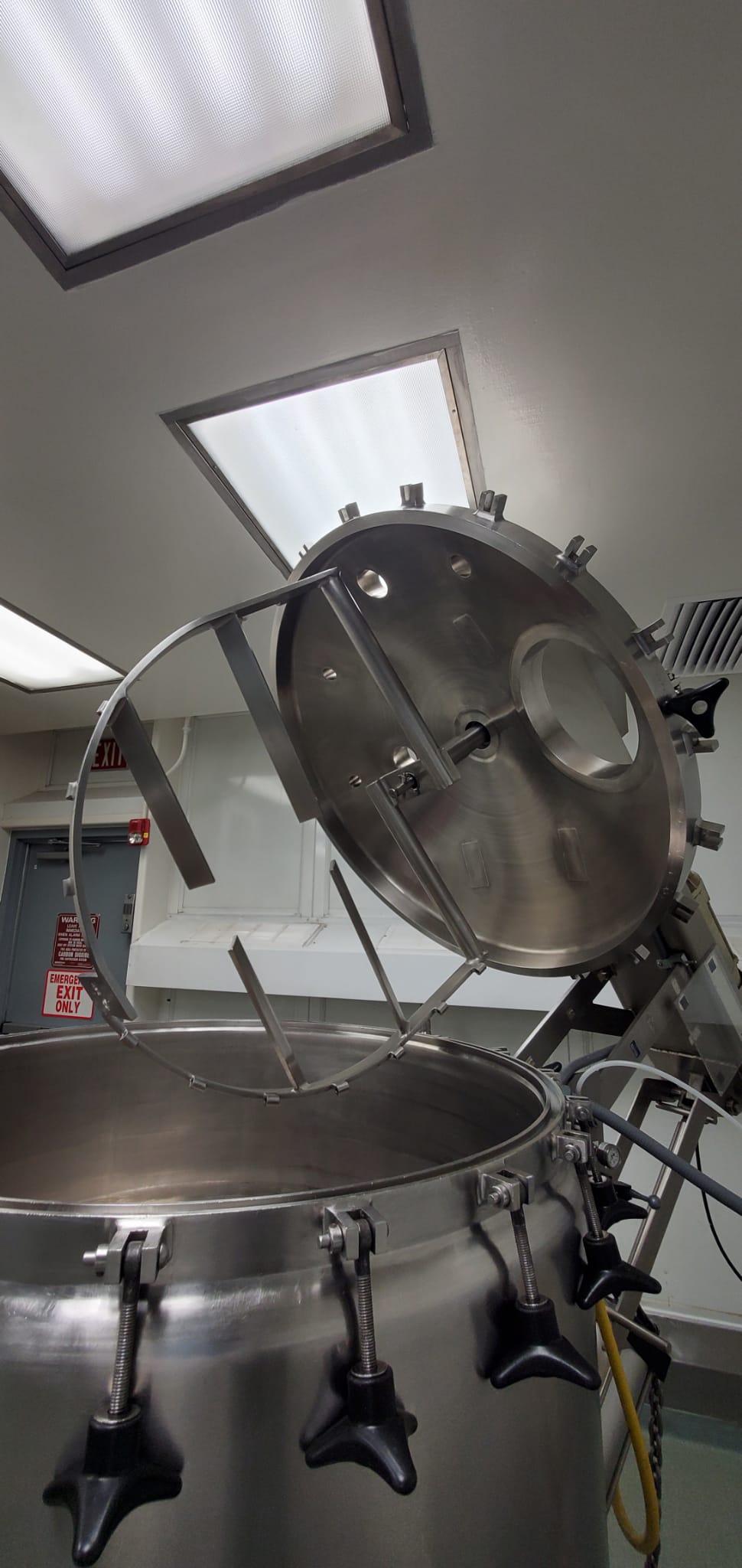 Lee Industries 150D9MT 150 Gallon Double Motion Stainless Steel Vacuum Kettle, 2009- W/ Scale - Image 6