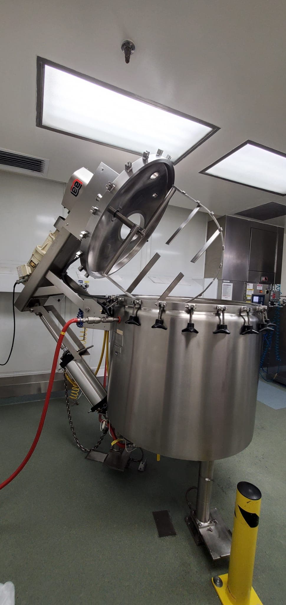 Lee Industries 150D9MT 150 Gallon Double Motion Stainless Steel Vacuum Kettle, 2009- W/ Scale - Image 5