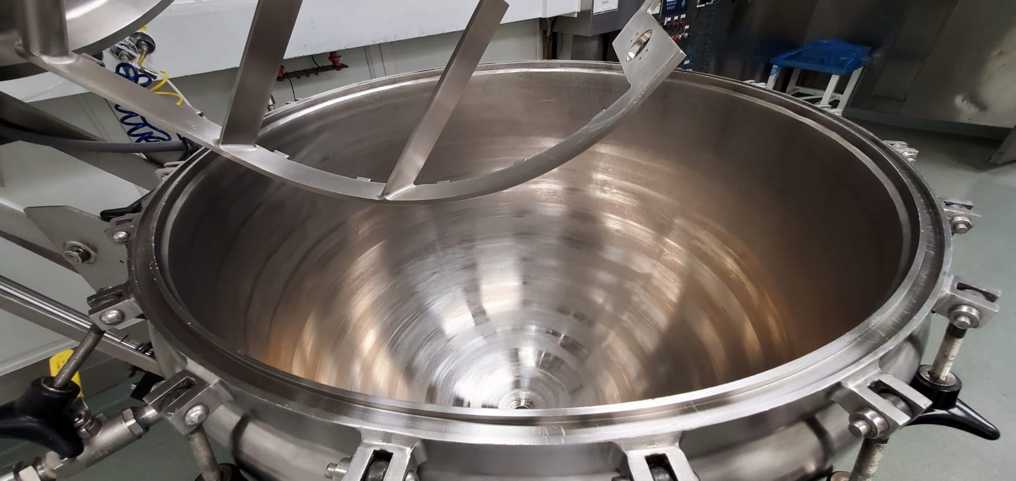 Lee Industries 150D9MT 150 Gallon Double Motion Stainless Steel Vacuum Kettle, 2009- W/ Scale - Image 10