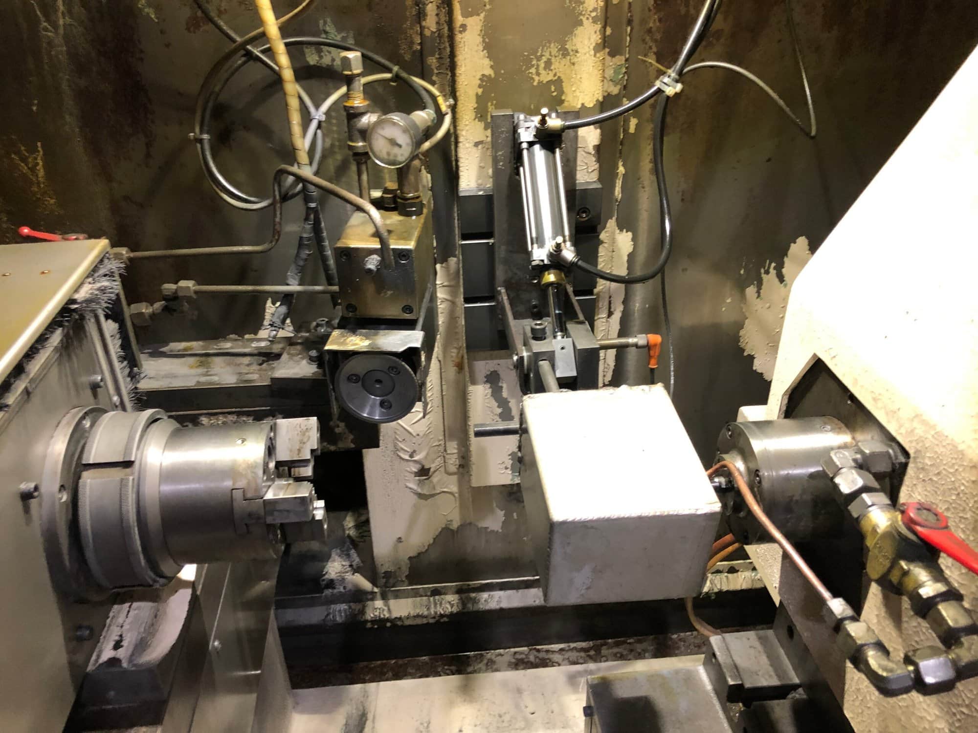 Voumard 110 CNC Grinder, 2004 - Automatic Wheel Dressing, Fanuc Control - Image 2