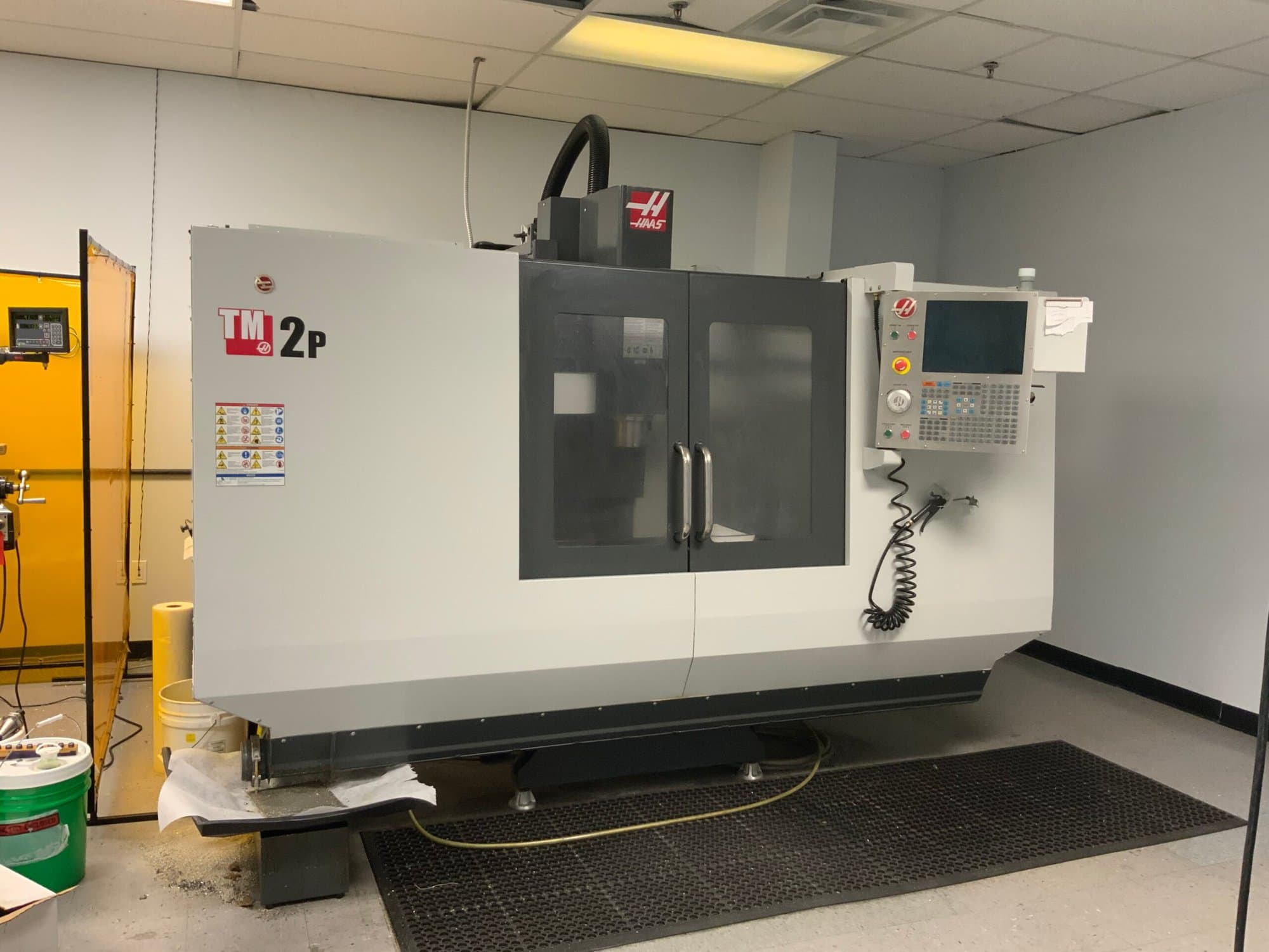 Haas TM-2P VMC, 2014 - Tooling Included