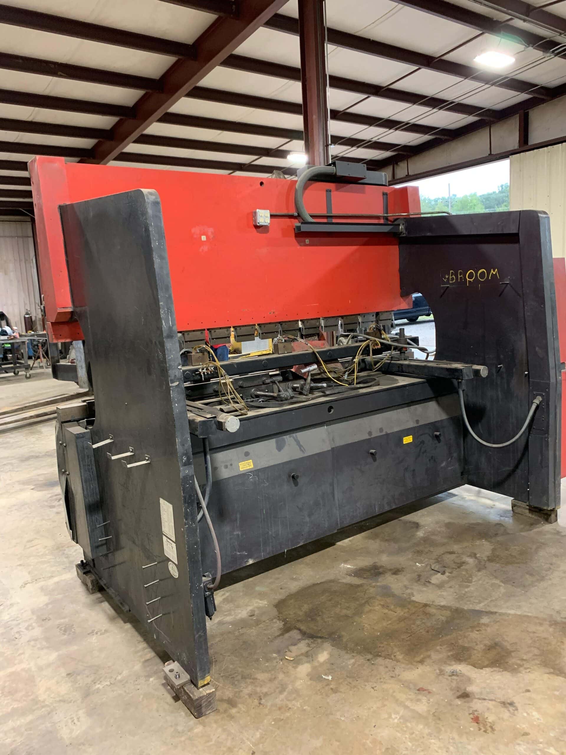 138 Ton x 10' Amada FBD-1253E CNC Press Brake, 1989 - Image 3