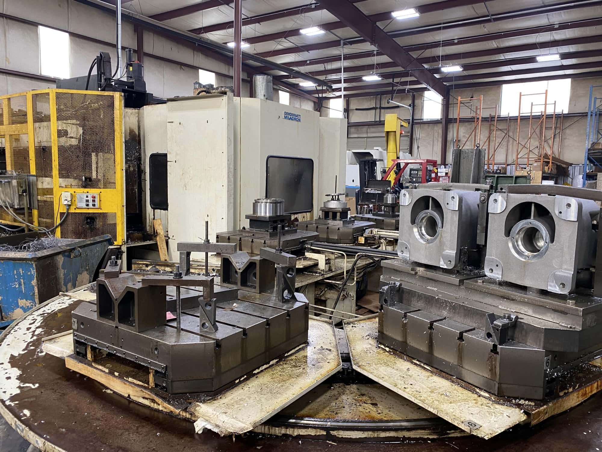 Cincinnati T-30 800mm HMC, 1992 - Fanuc Control Upgrade, 9 Station Pallet Pool, New Spindle