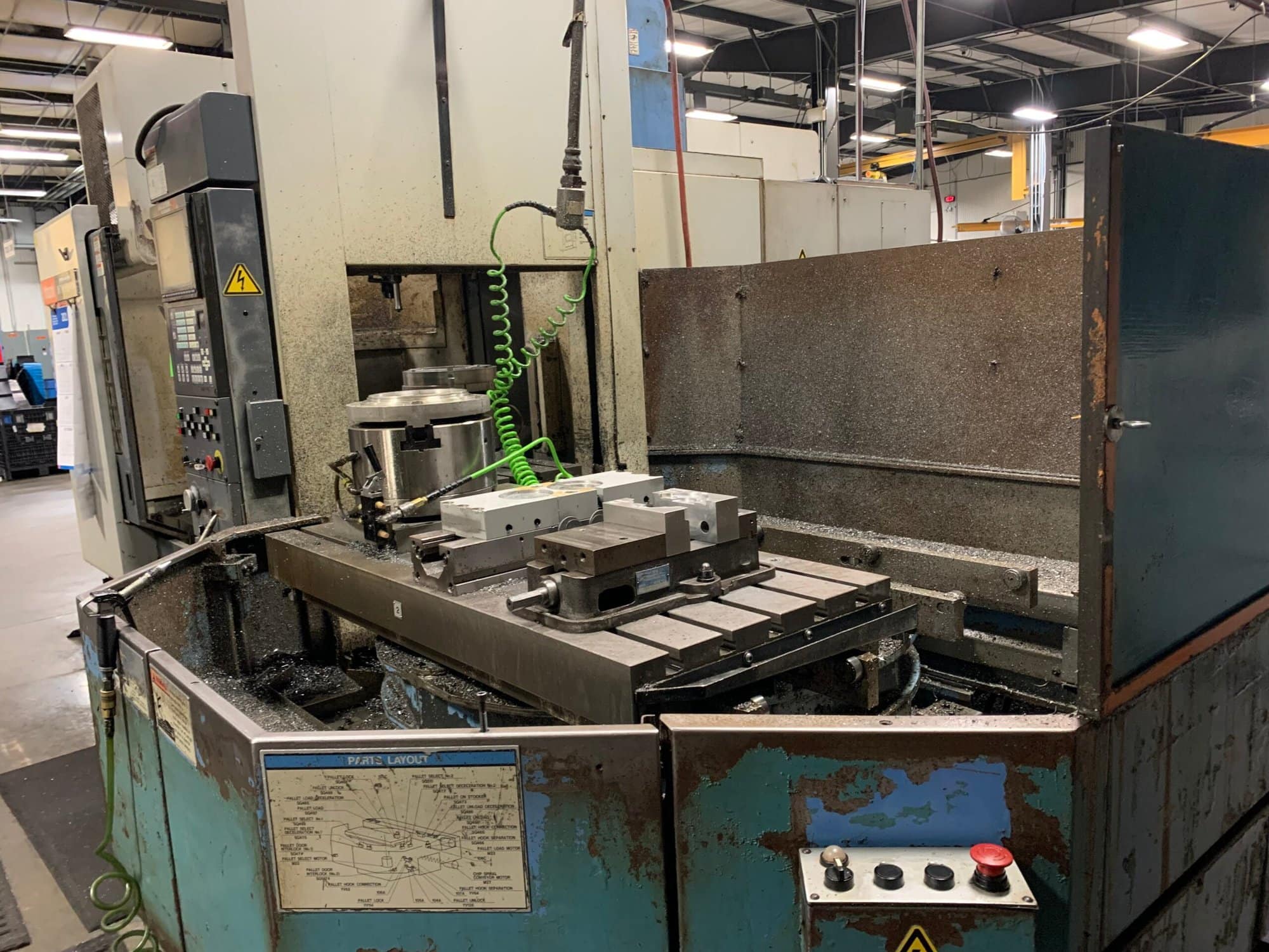 Mazak MTV 515/40N VMC, 1998 - 60 ATC, Chip Conveyor - Image 6