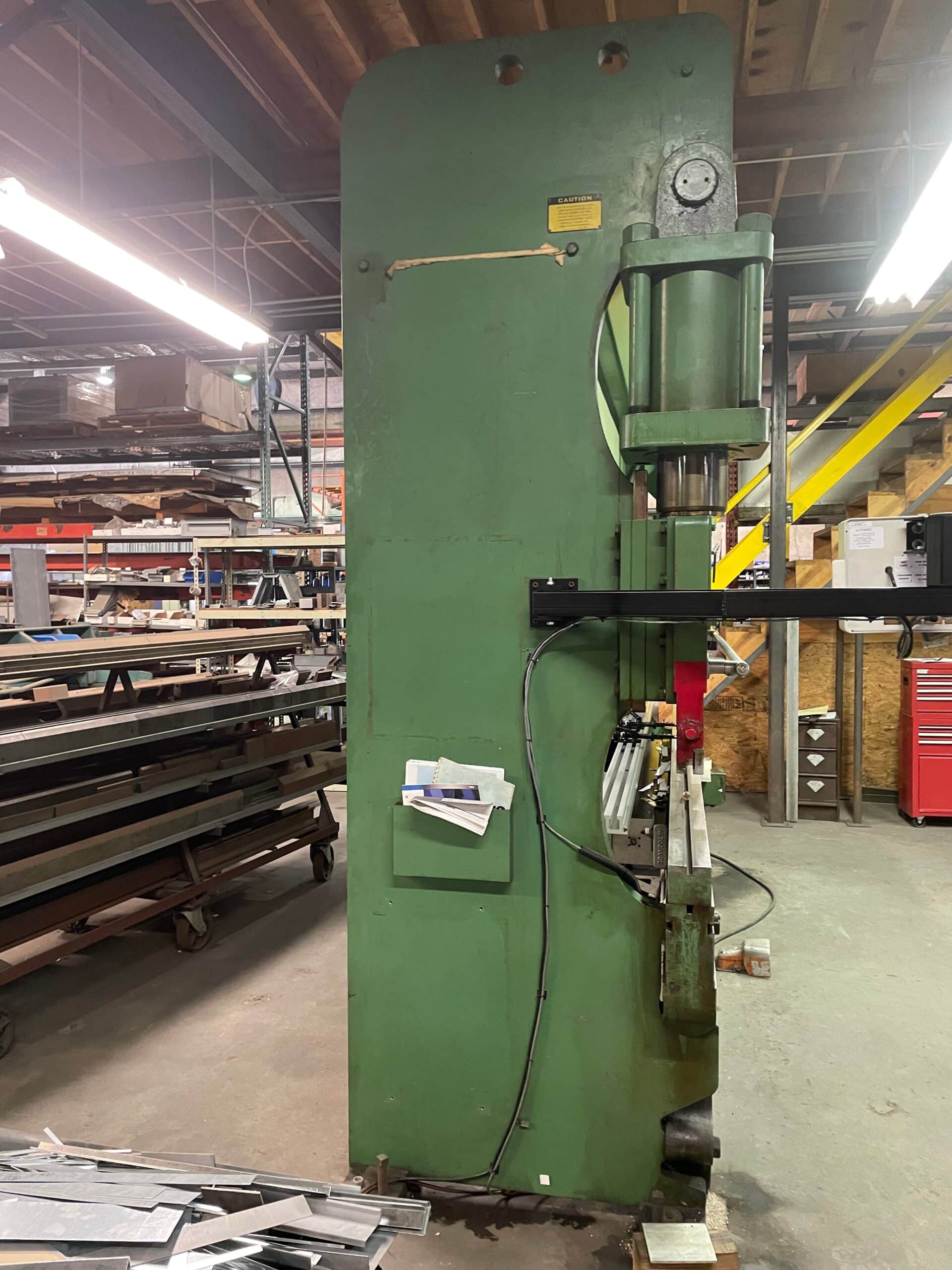 175 Ton x 12' Cincinnati 175CB10 Press Brake- W/ Automec CNC 150 Backgauge X Axis - Image 7