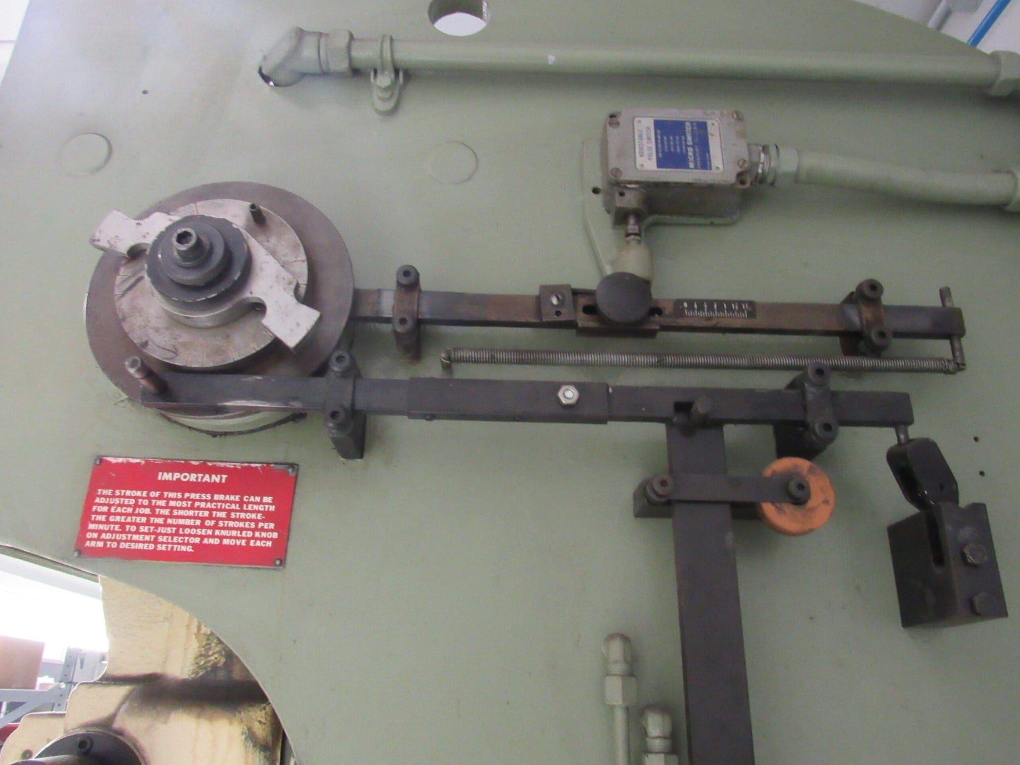 35 Ton x 6' DiAcro 14-72 Press Brake, 1974 - Image 6