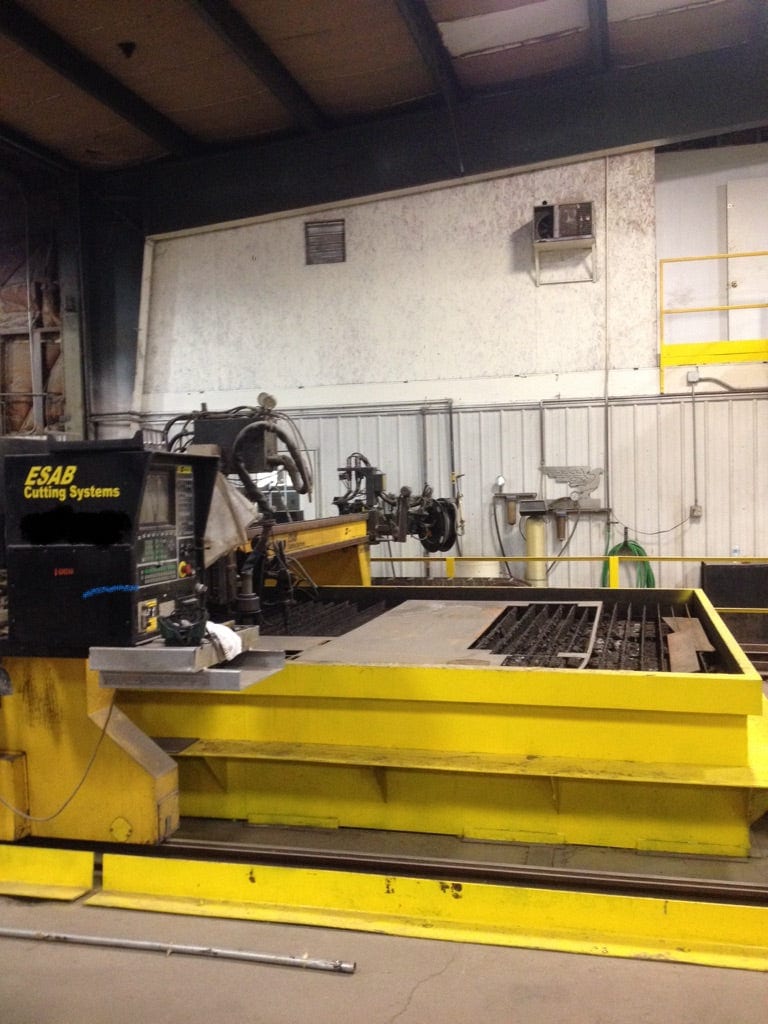 10.5' x 18' Esab Avenger 1 CM-300-12 CNC Plasma Table, 1994- 600 Amp, Spare Power Supply, Under Power - Image 2