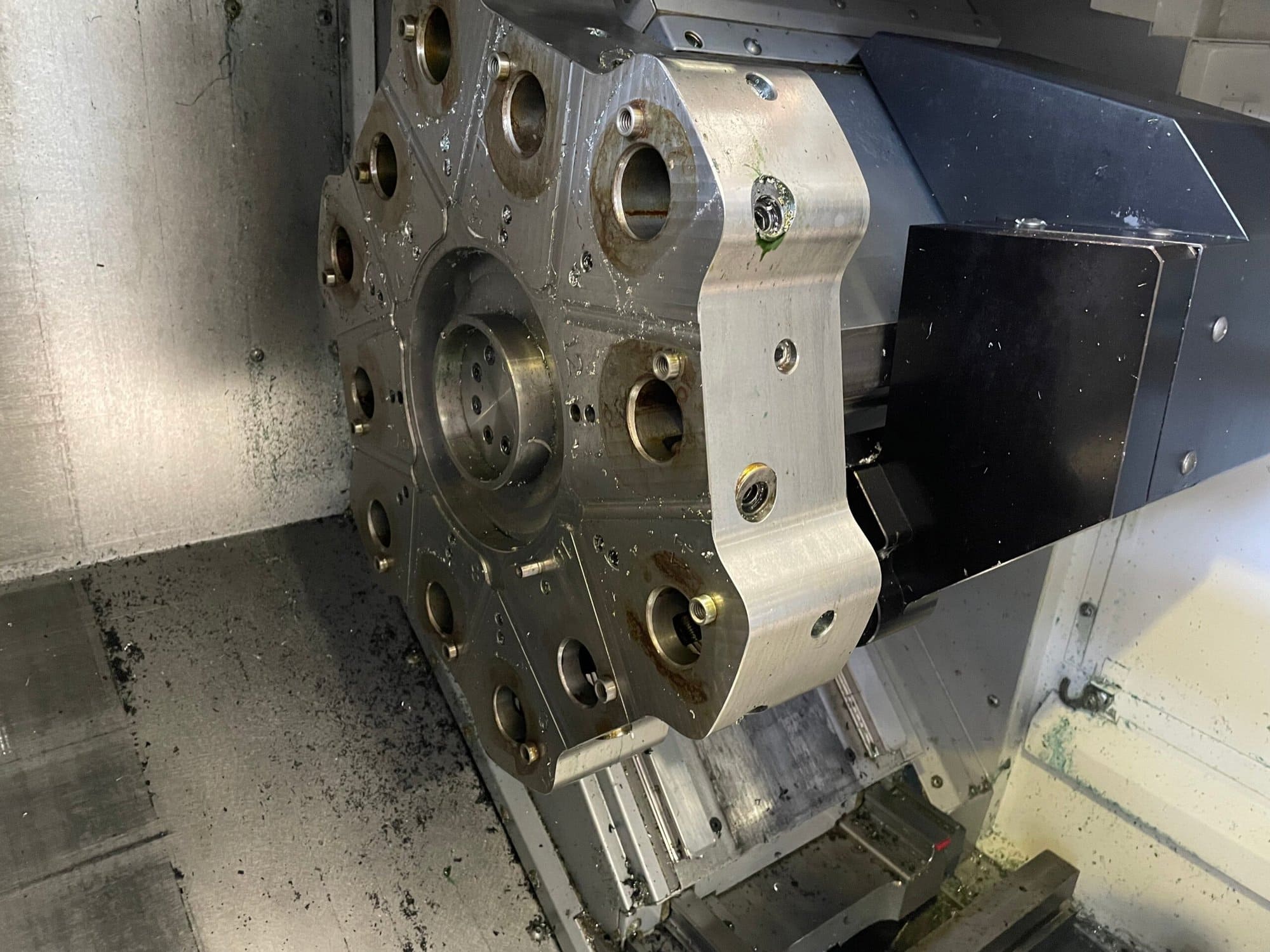 Haas ST-10Y CNC Lathe, 2013 - Y Axis, Lots of tooling included, Parts Catcher - Image 5