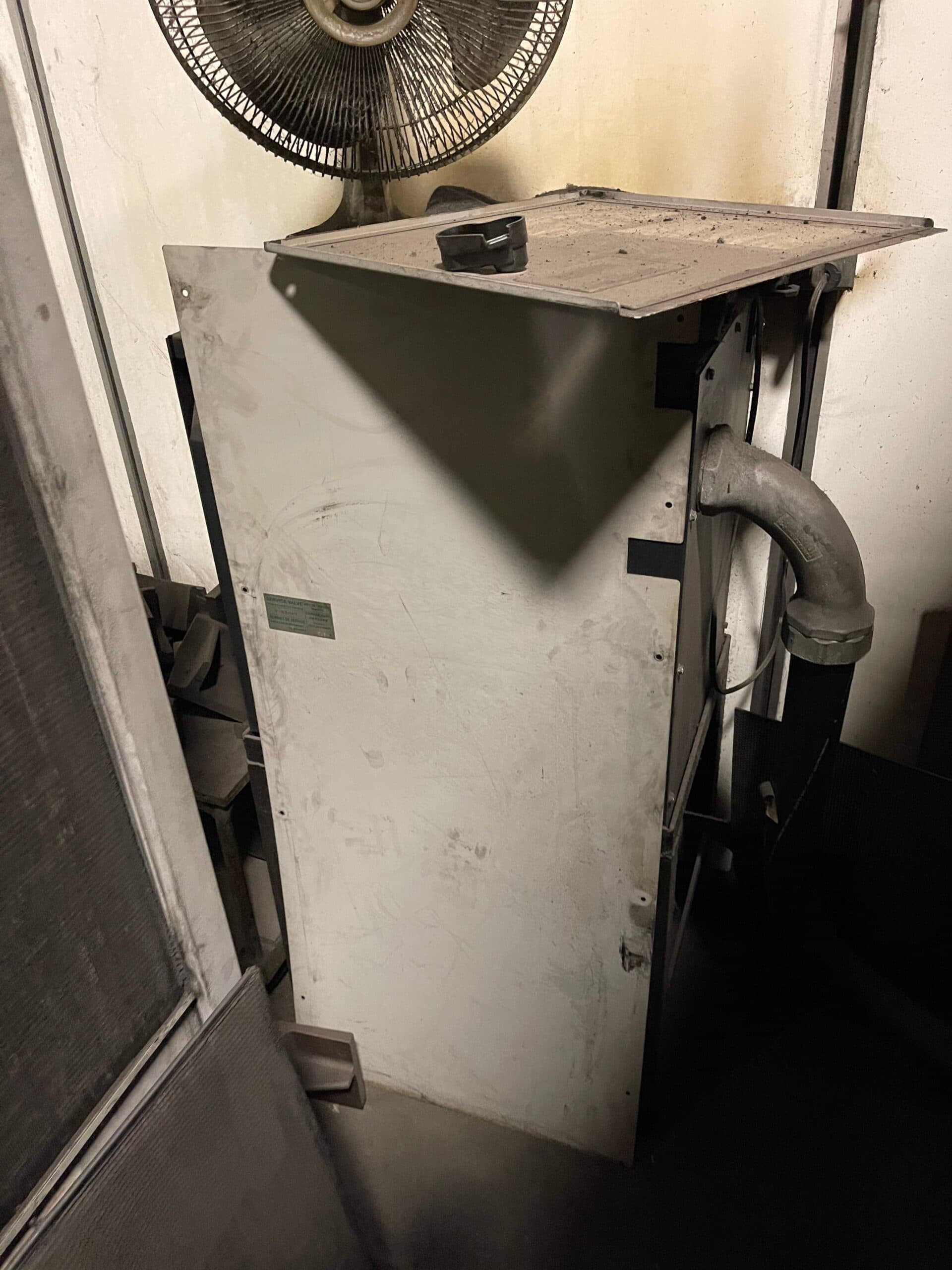 Makino V77-50T CNC Vertical Machining Center Mill, 2002 - Not Running - Image 5