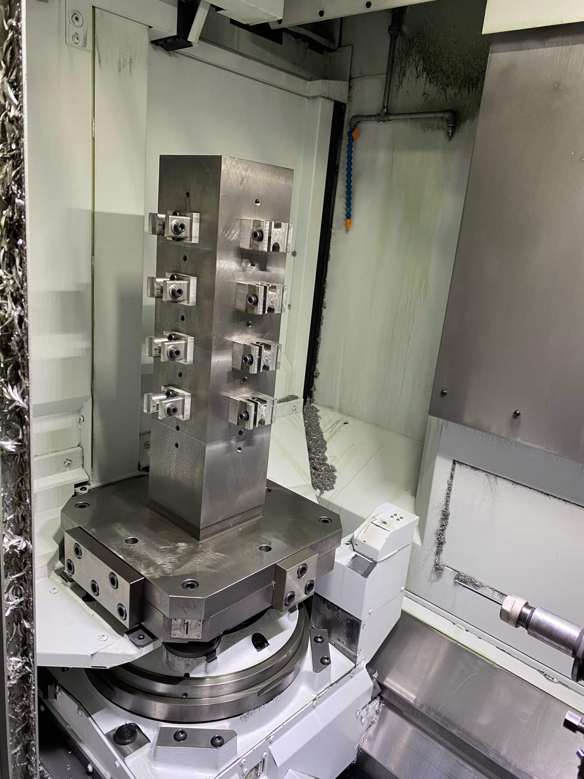 Okuma MB4000H 400mm HMC, 2019 - Low Hours, Probing, Tombstone & Tooling, Under Power - Image 4