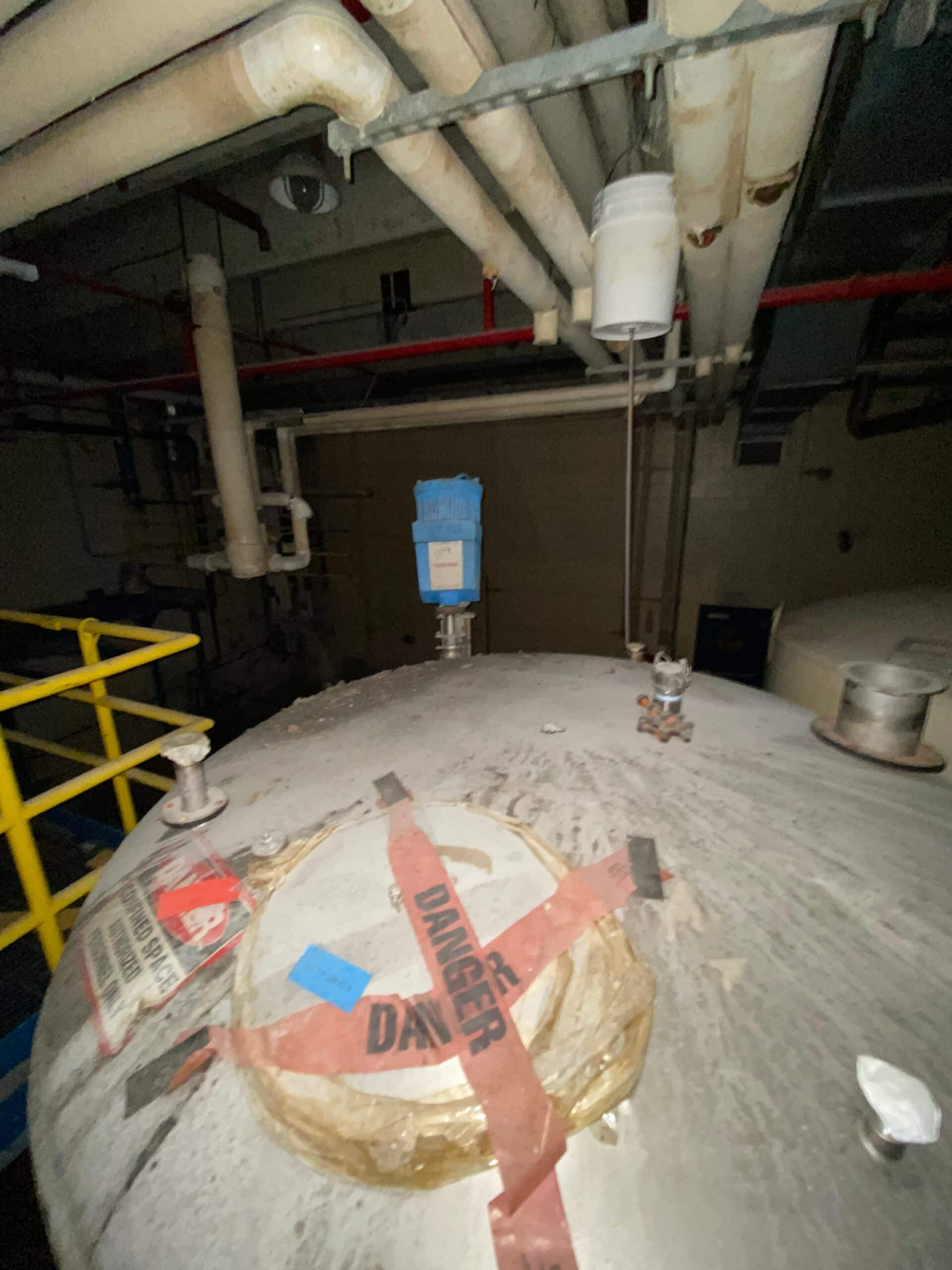 2500 Gallon Insulated Stainless Steel Tank w/Agitation, Measures 7'-6" diameter x 8'-6" straight side height - Image 7
