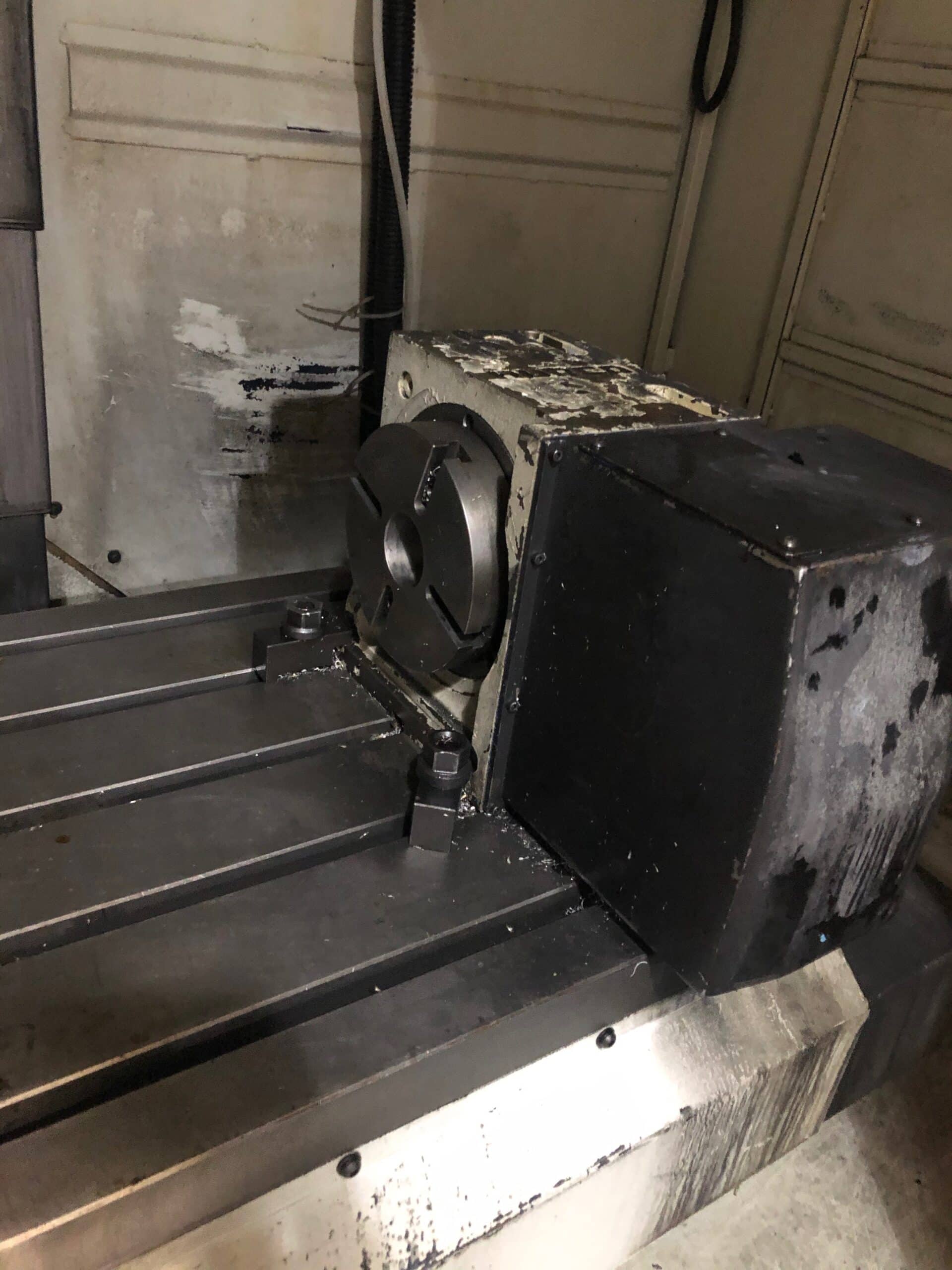 Hurco VMX 24 VMC, 2008 - 4th Axis Rotary Table, Medical, Under Power, Video - Image 4