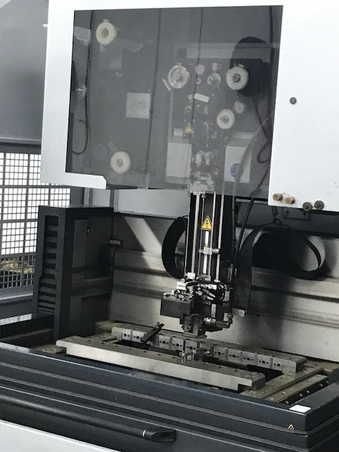 Sodick AQ537L 5-Axis Wire EDM, 2008 - Auto Wire Threading, Jumbo Feeder - Image 2