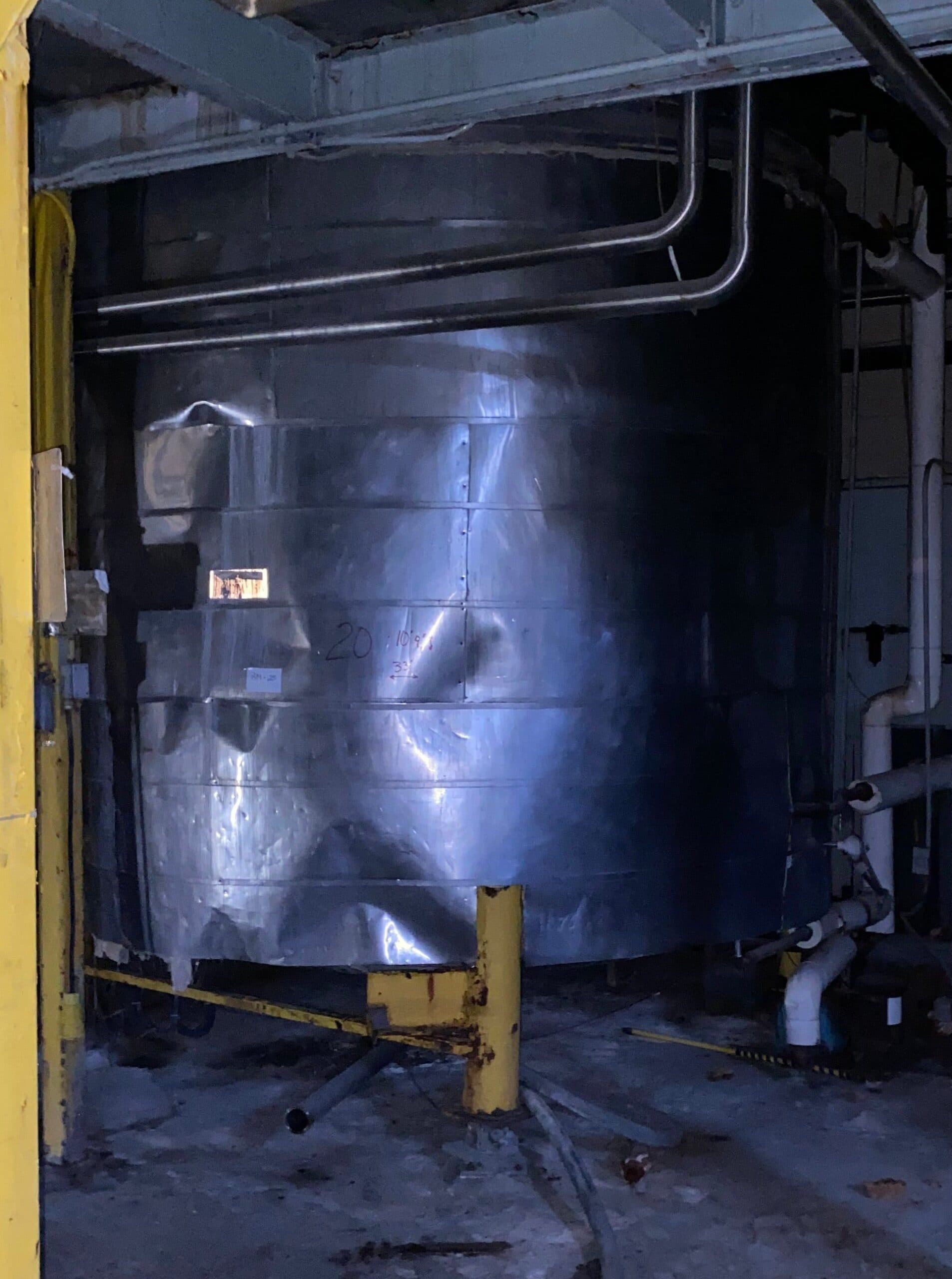 6500 Gallon Jacketed & Insulated Stainless Steel Tank, Measures 10'-4" diameter x 10'- 3" Straight side height - Image 2